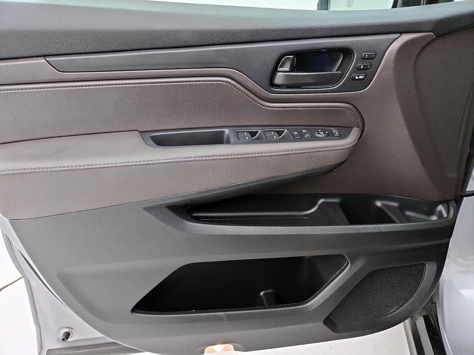 2024 Honda Odyssey EX-L - Photo 13