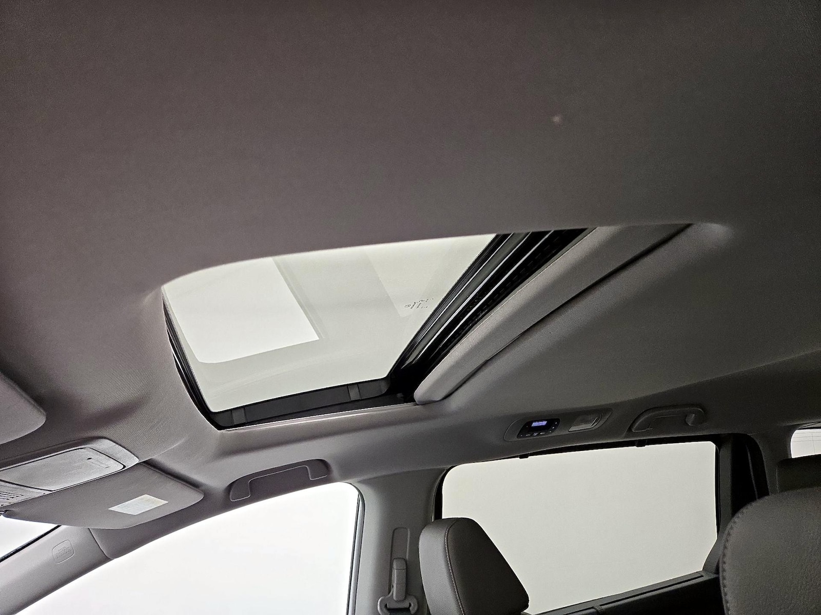 2024 Honda Odyssey EX-L - Photo 20