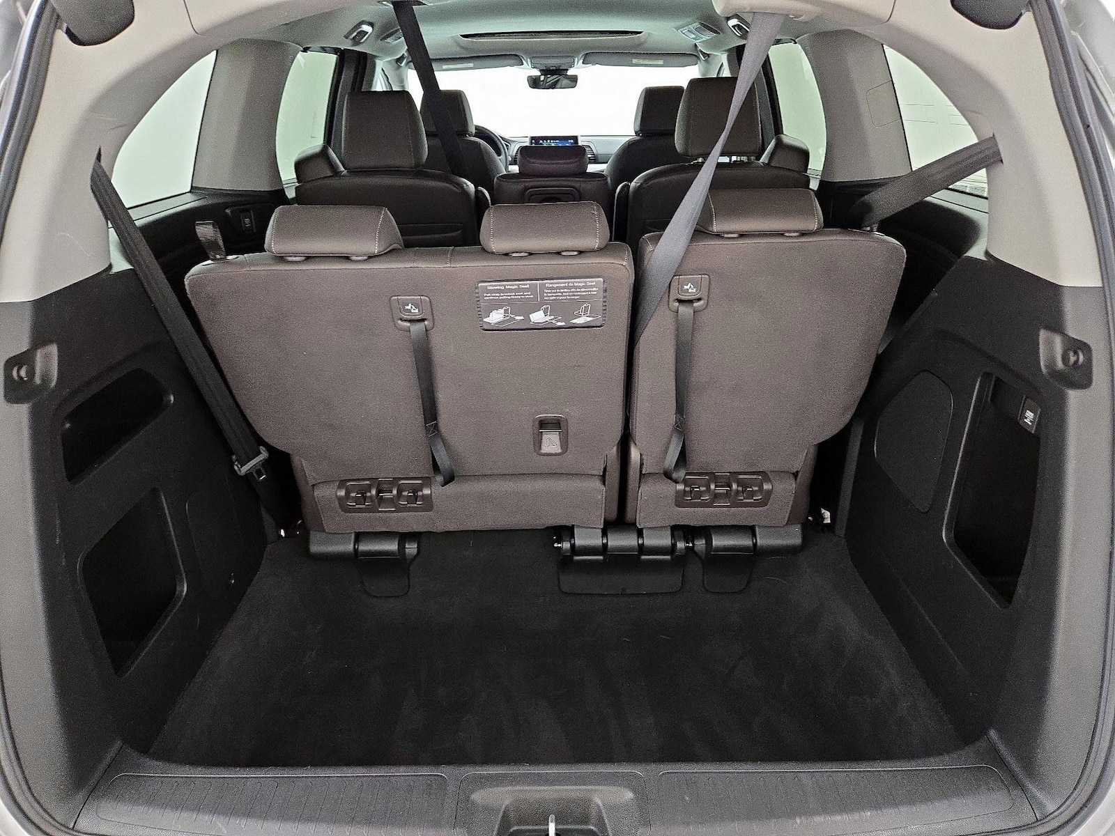 2024 Honda Odyssey EX-L - Photo 23