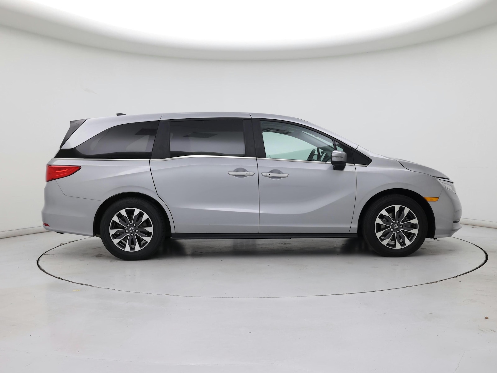 2024 Honda Odyssey EX-L - Photo 8