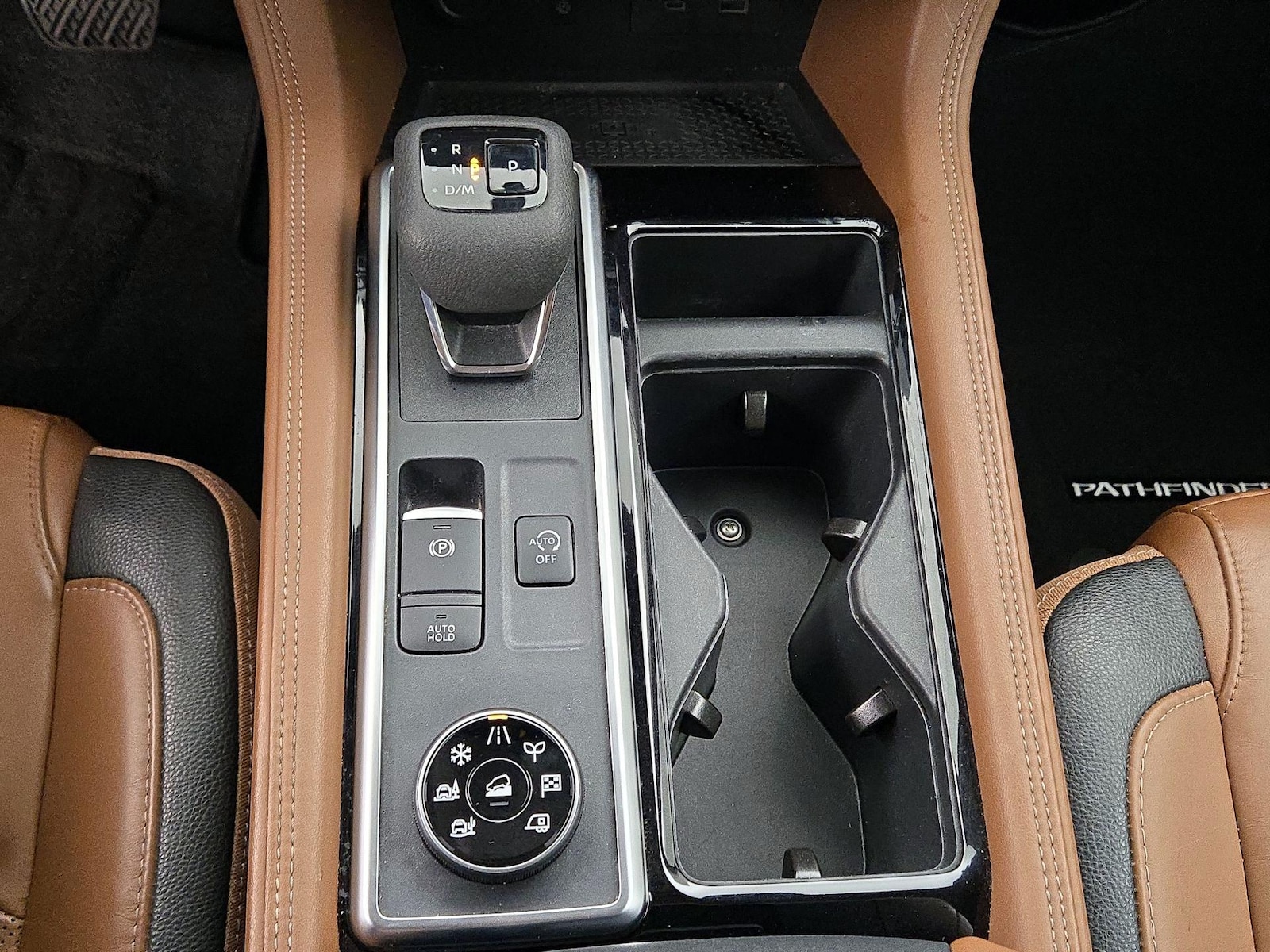 2023 Nissan Pathfinder Platinum - Photo 18