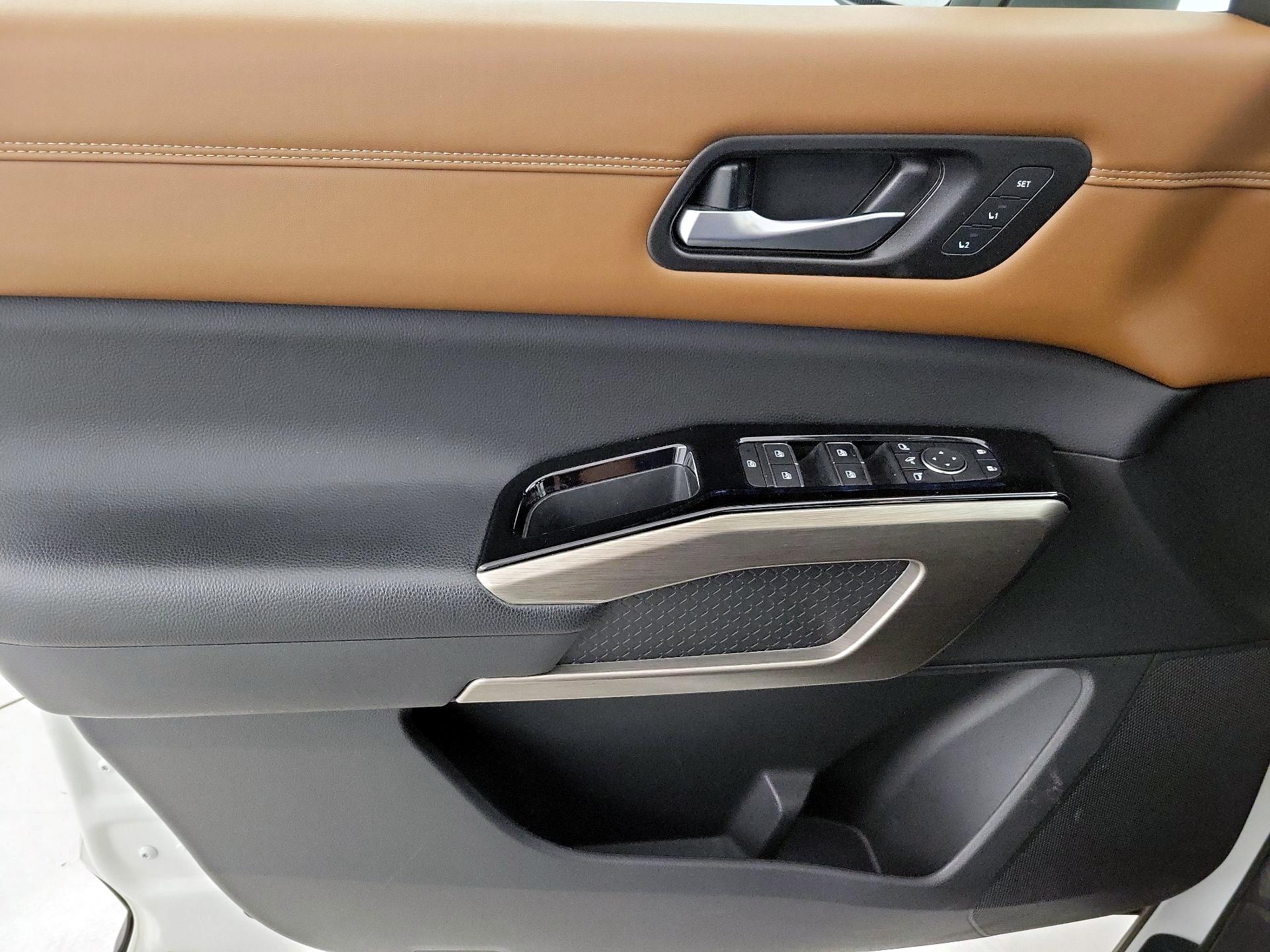 Thumbnail: 2023 Nissan Pathfinder - 12
