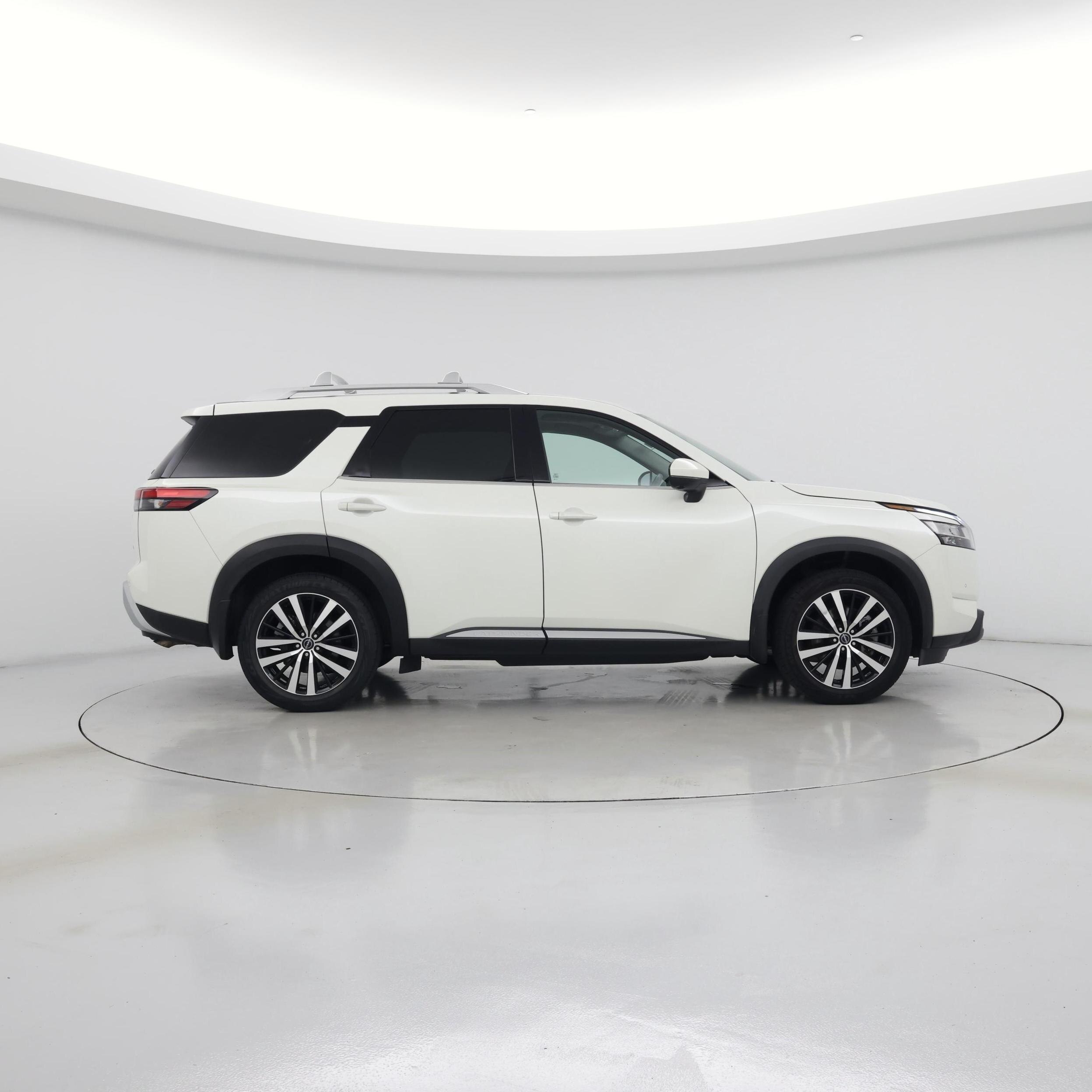 Thumbnail: 2023 Nissan Pathfinder - 7