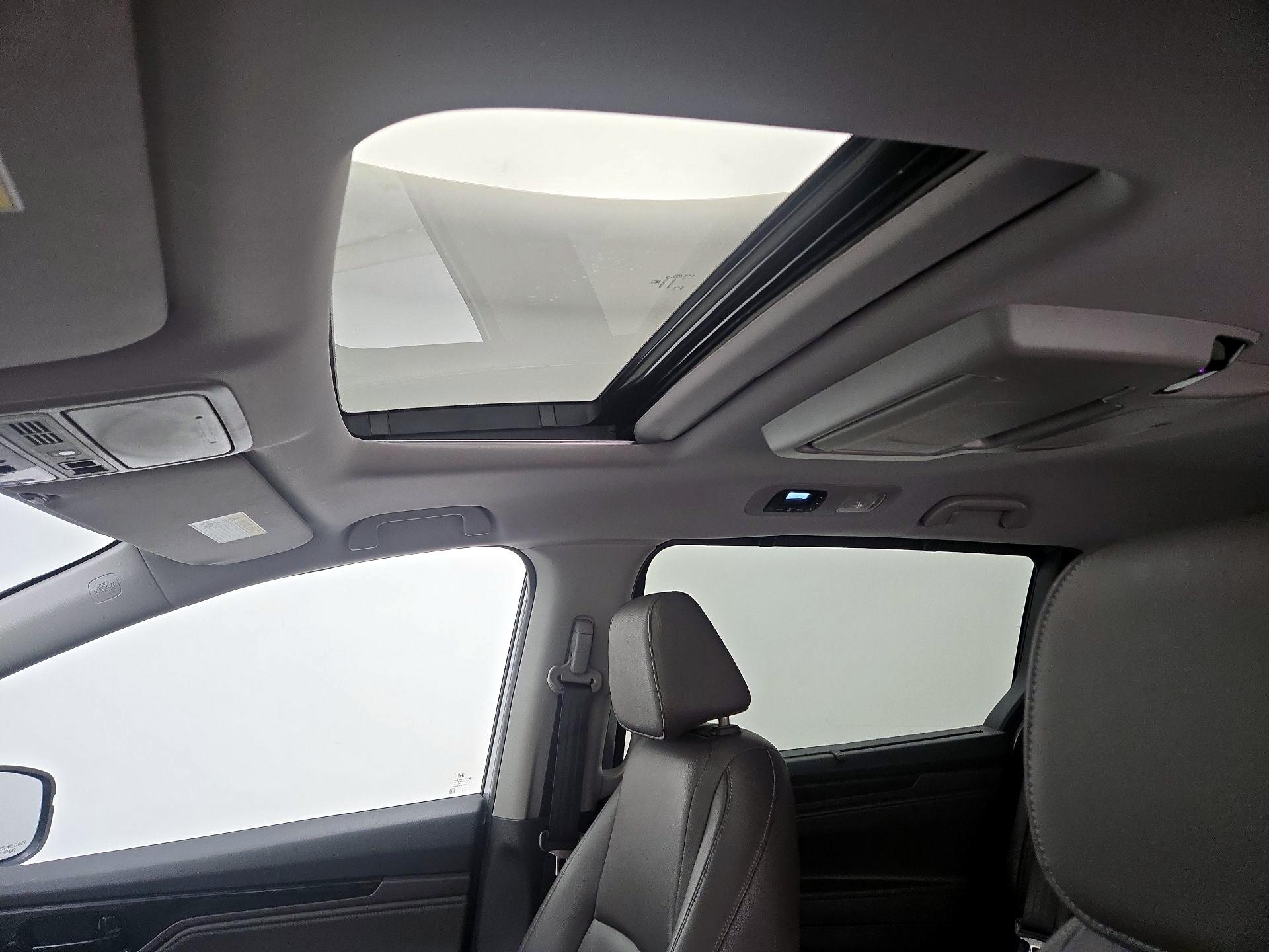 Thumbnail: 2023 Honda Odyssey - 19