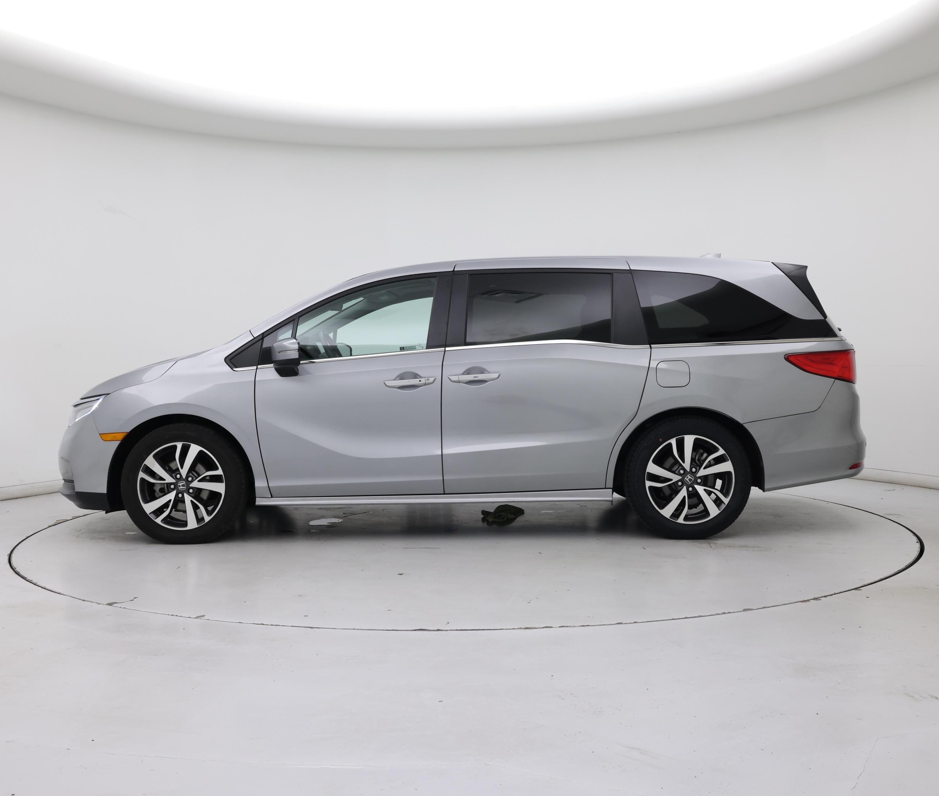 Thumbnail: 2023 Honda Odyssey - 3