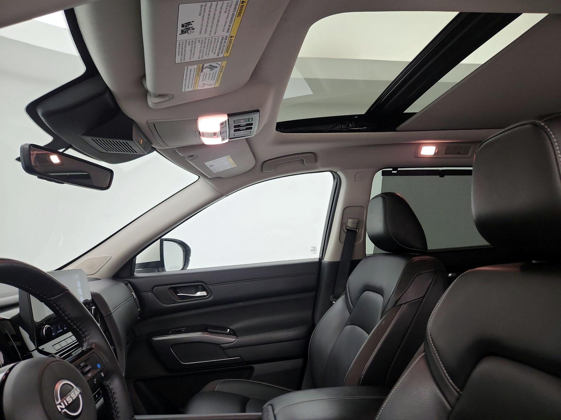 Thumbnail: 2023 Nissan Pathfinder - 20