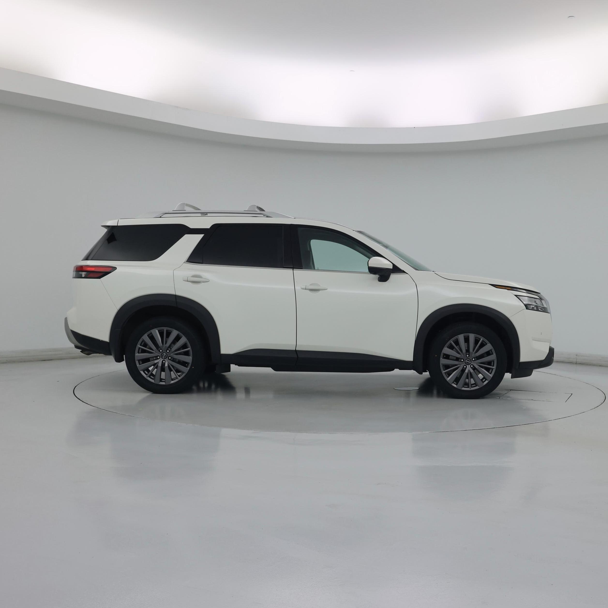 Thumbnail: 2023 Nissan Pathfinder - 7