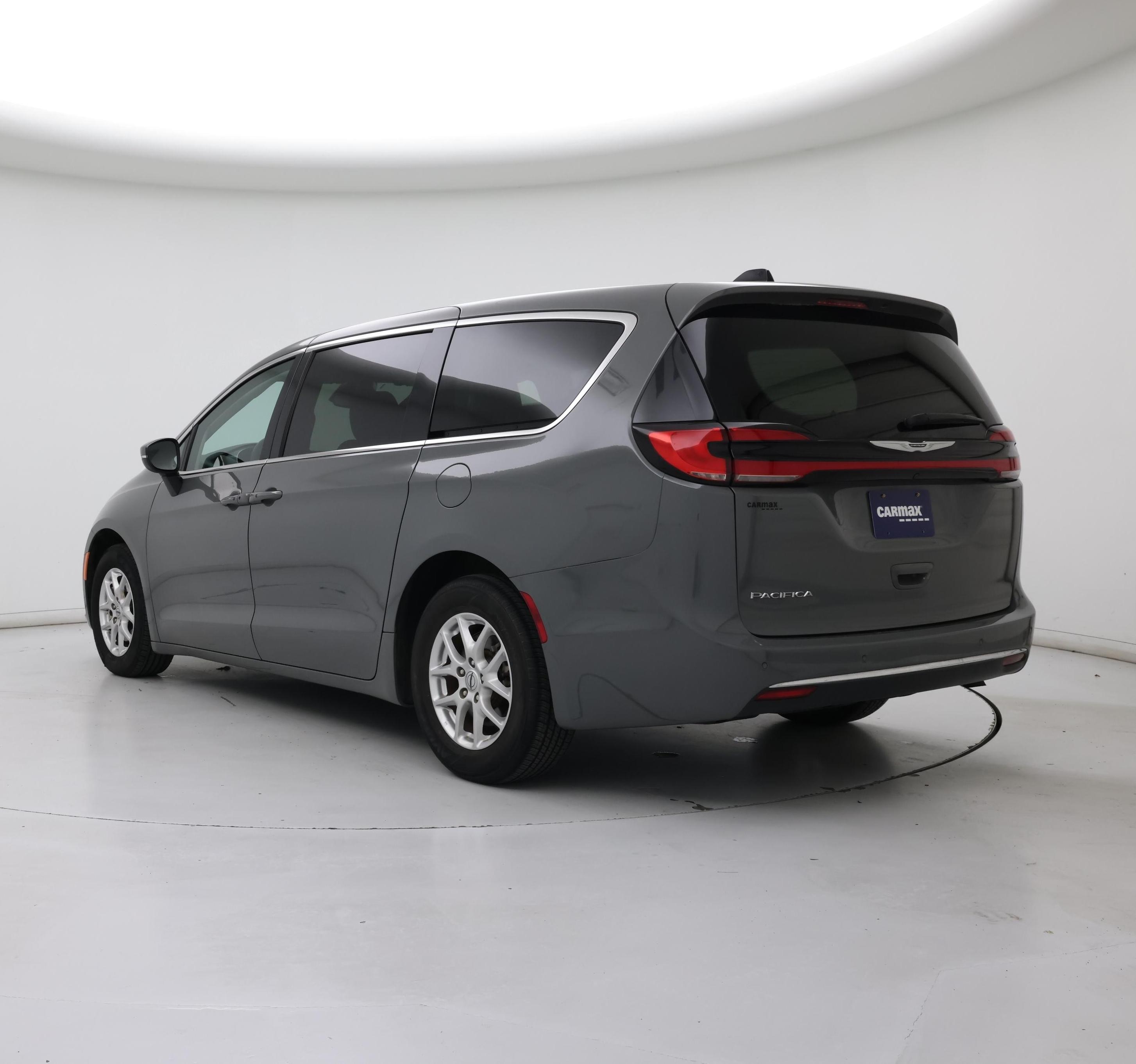 Thumbnail: 2023 Chrysler Pacifica - 2