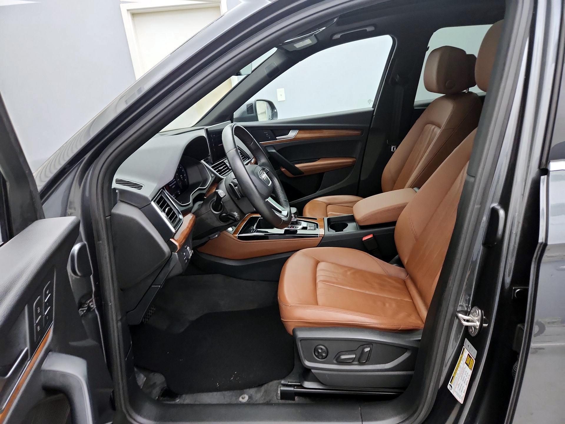 Thumbnail: 2023 Audi Q5 - 11