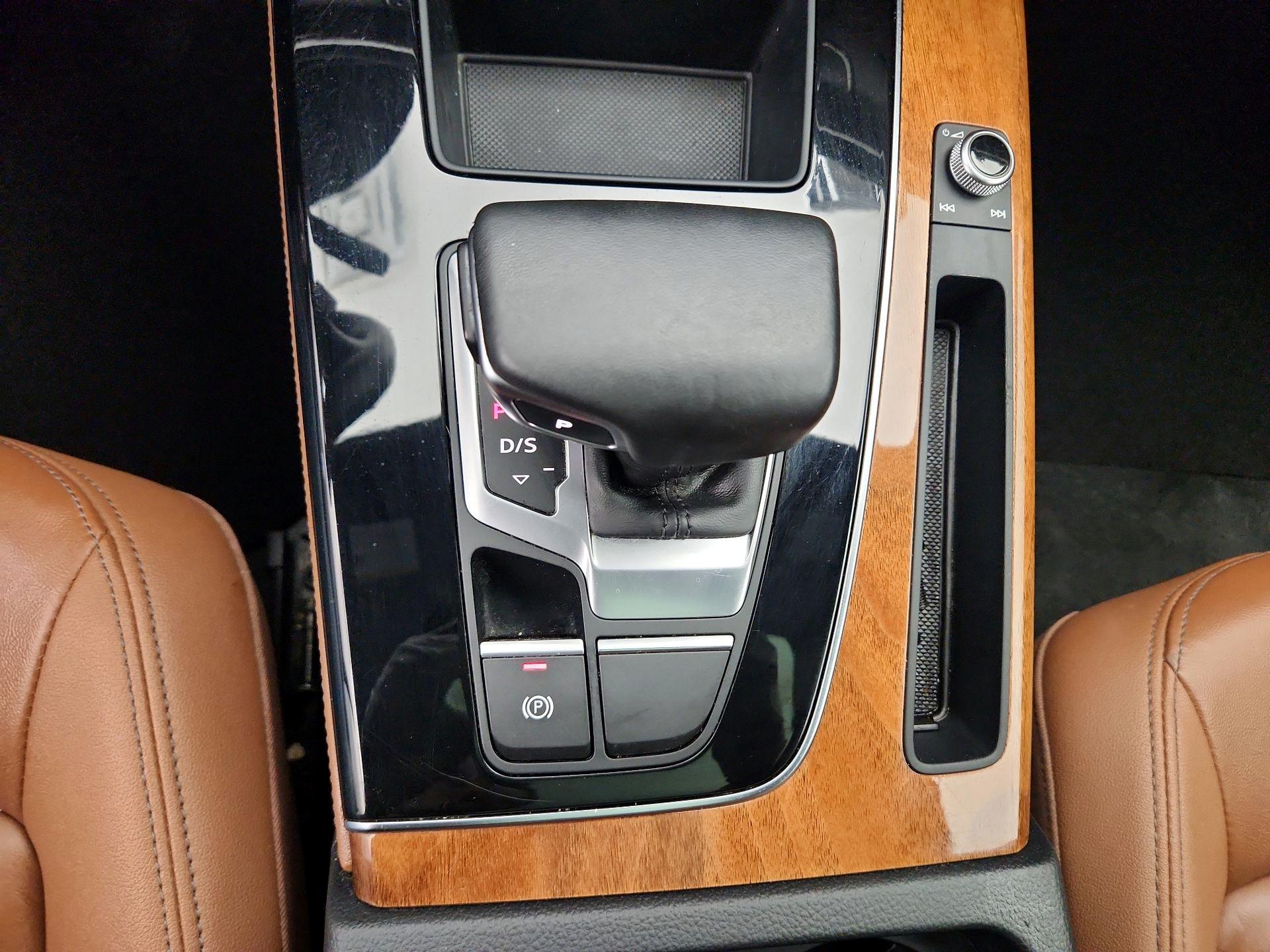 Thumbnail: 2023 Audi Q5 - 17
