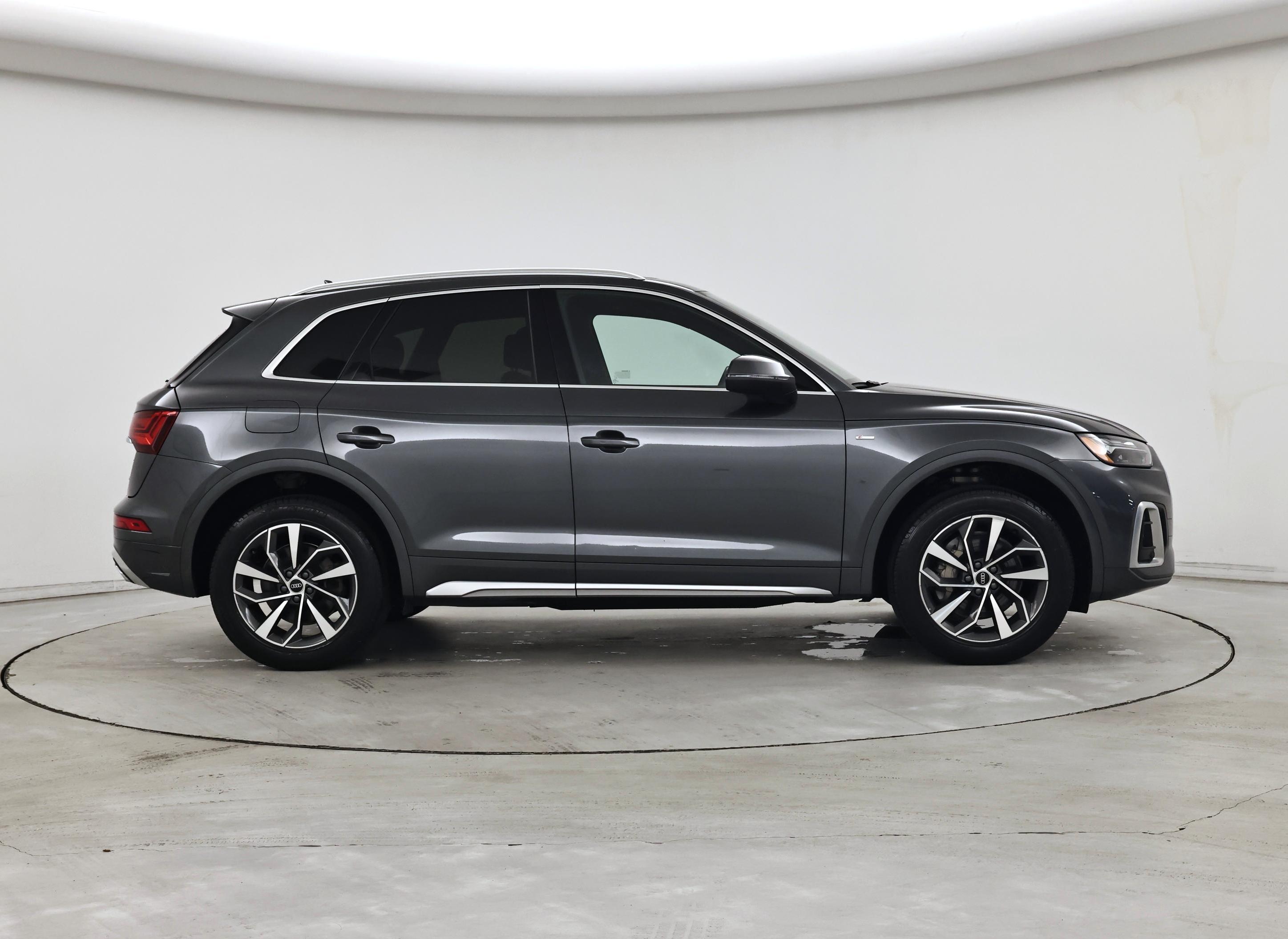 Thumbnail: 2023 Audi Q5 - 7