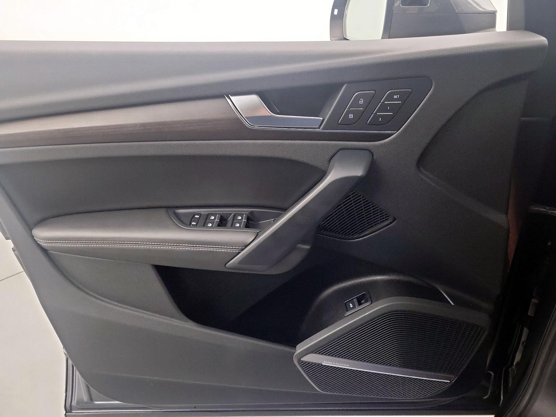 Thumbnail: 2022 Audi Q5 - 12