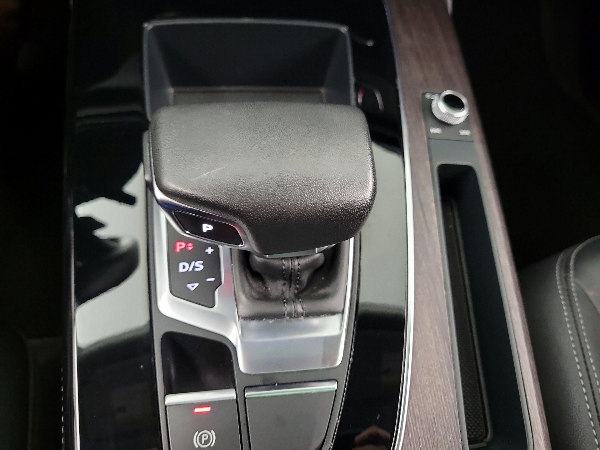 Thumbnail: 2023 Audi Q5 - 15