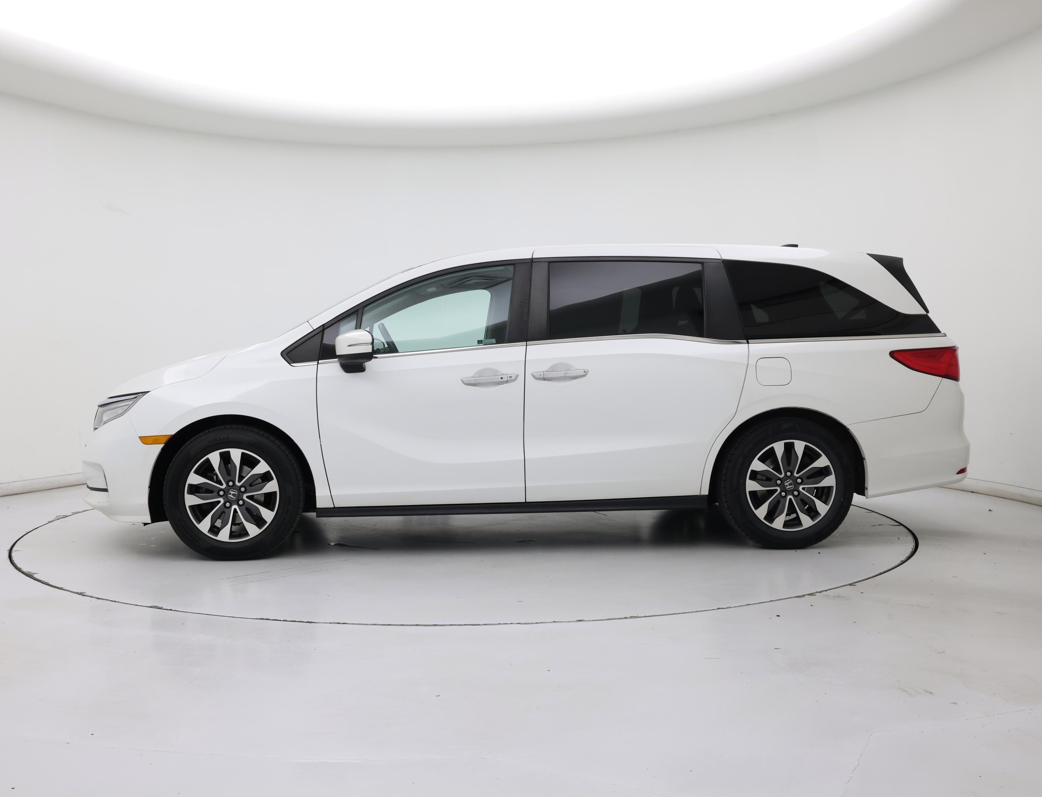Thumbnail: 2021 Honda Odyssey - 3