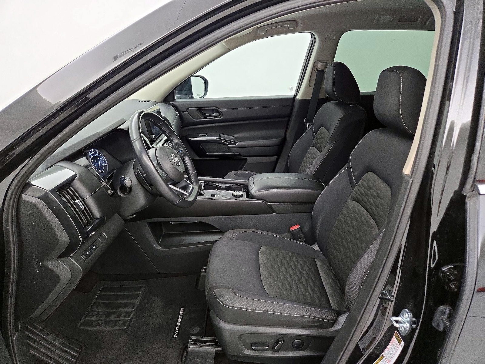 2024 Nissan Pathfinder SV - Photo 12