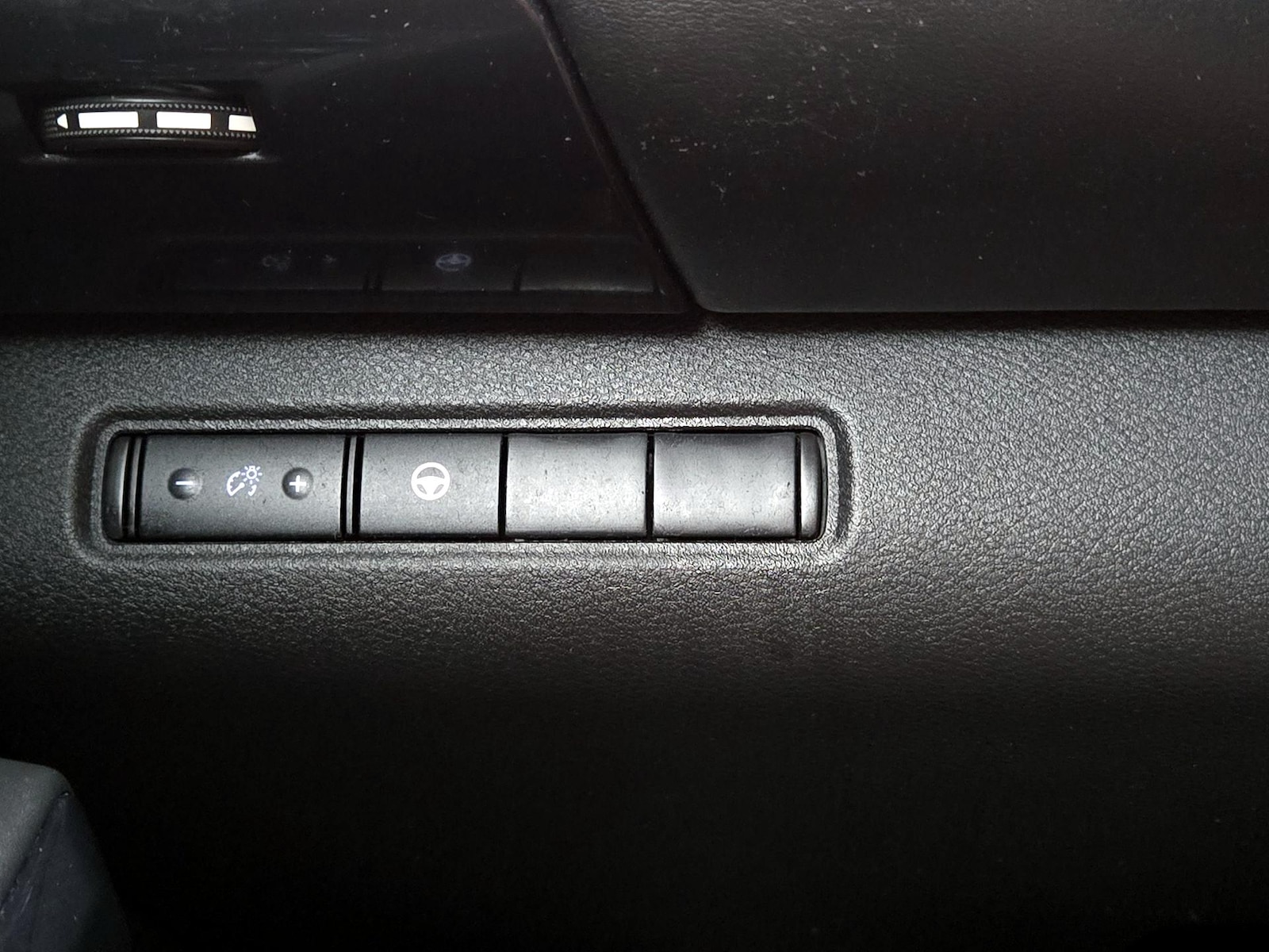 2024 Nissan Pathfinder SV - Photo 14