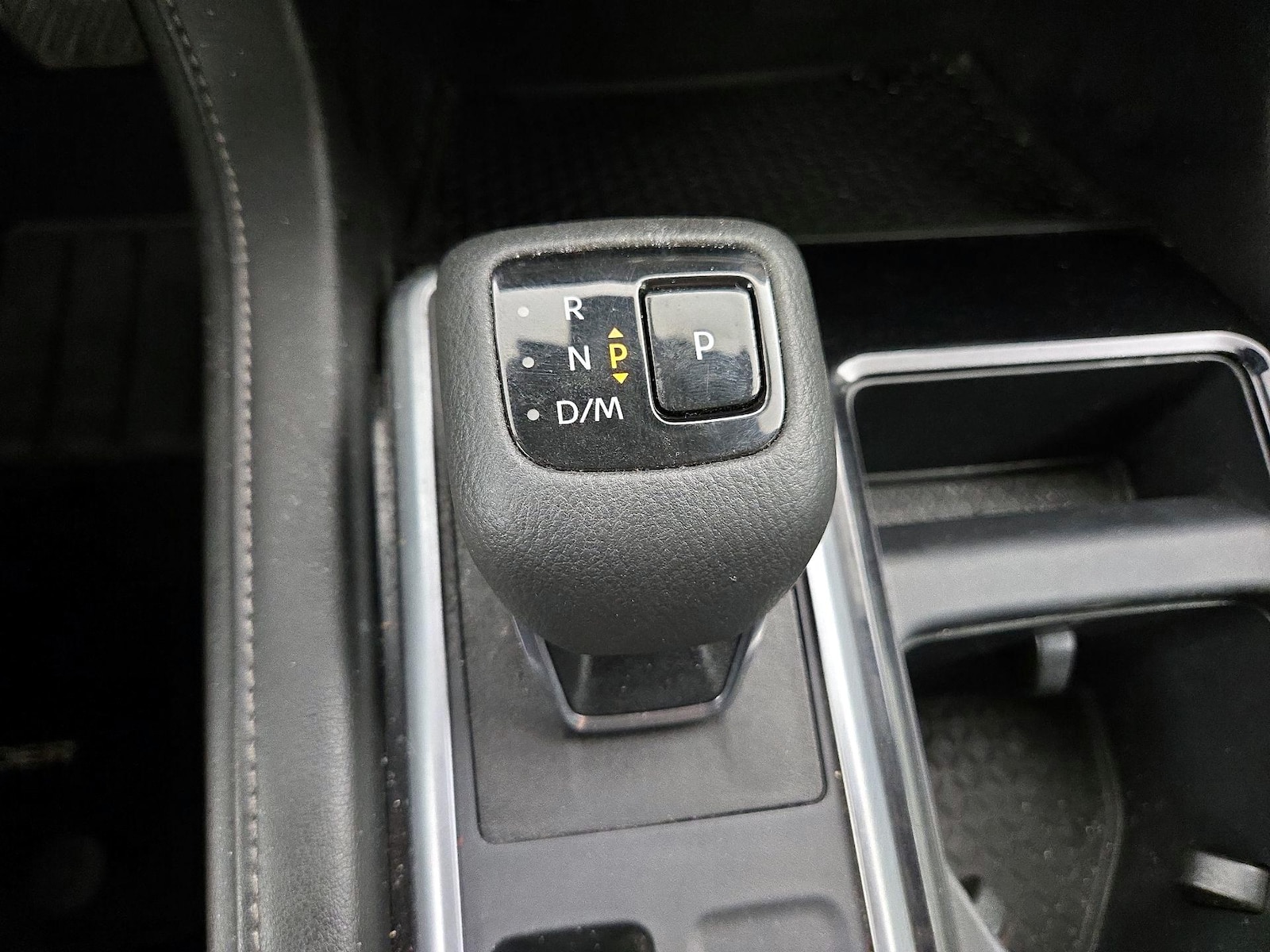 2024 Nissan Pathfinder SV - Photo 18