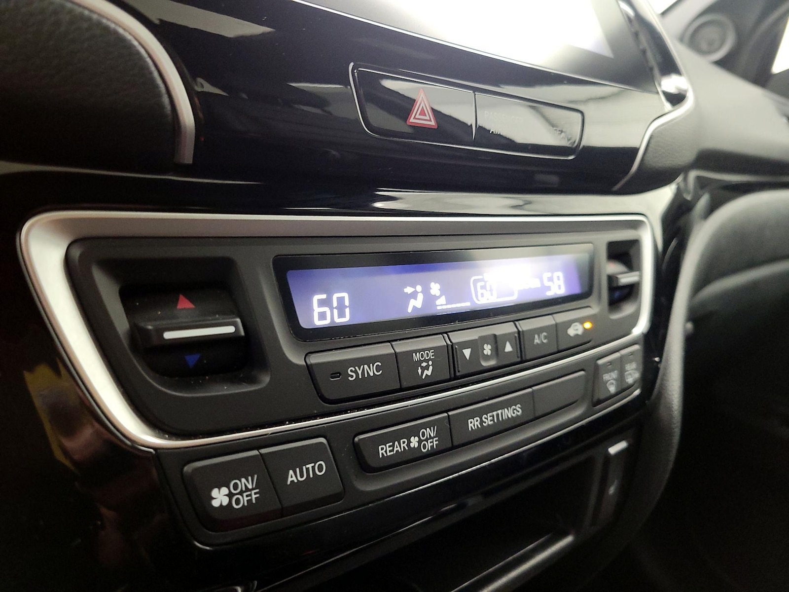 2023 Honda Ridgeline Black Edition - Photo 18