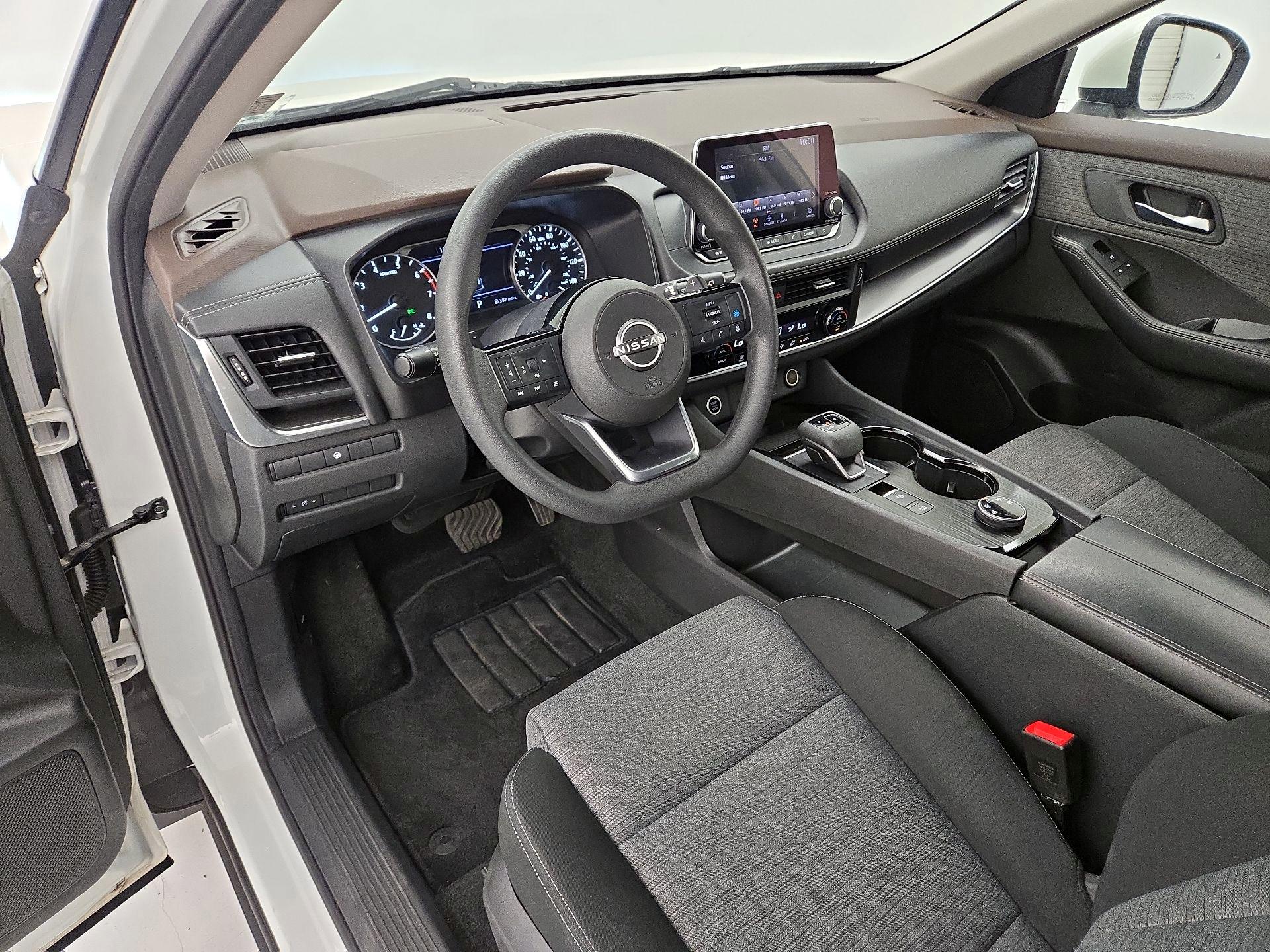 Thumbnail: 2023 Nissan Rogue - 11