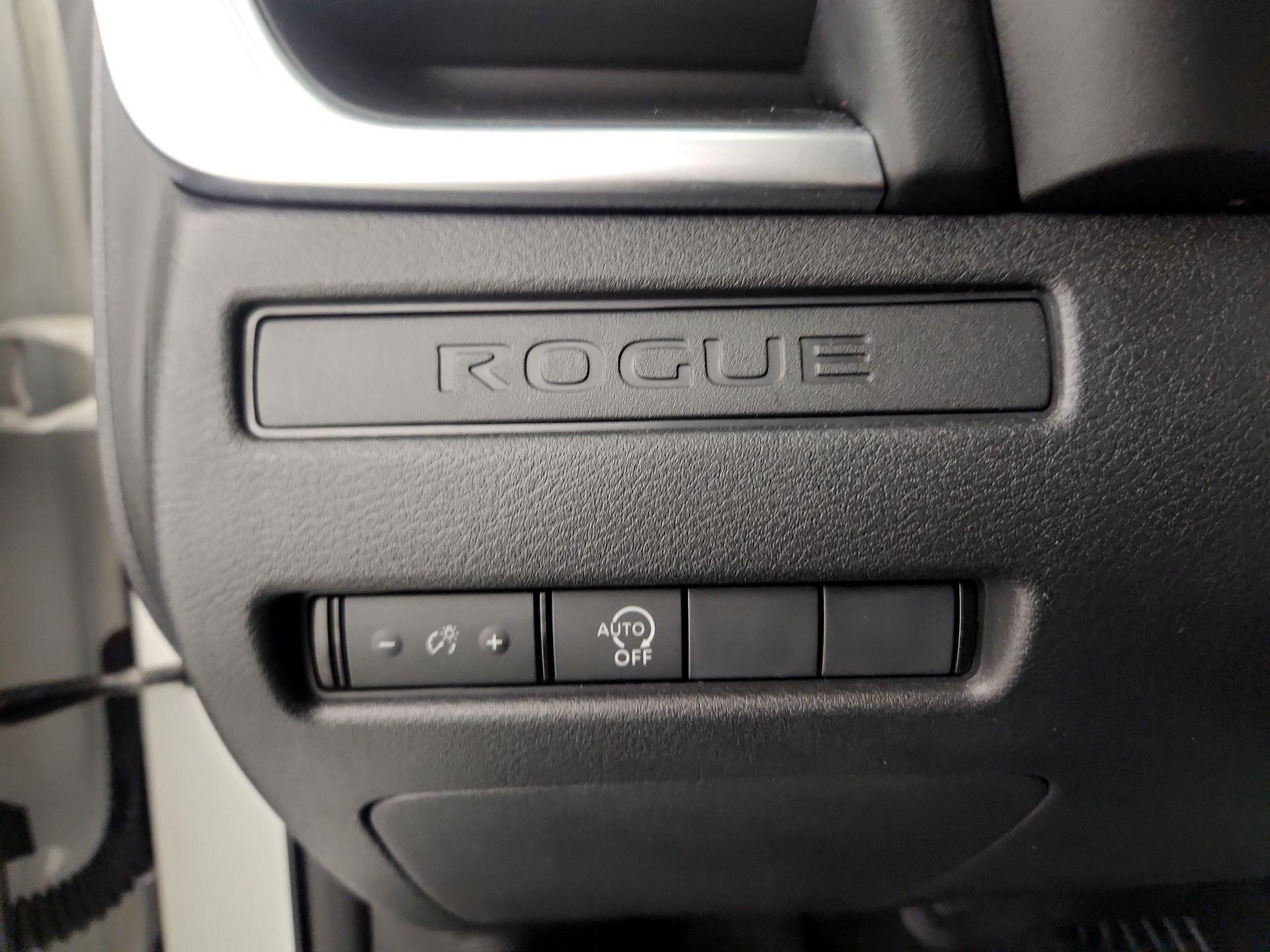 Thumbnail: 2023 Nissan Rogue - 13