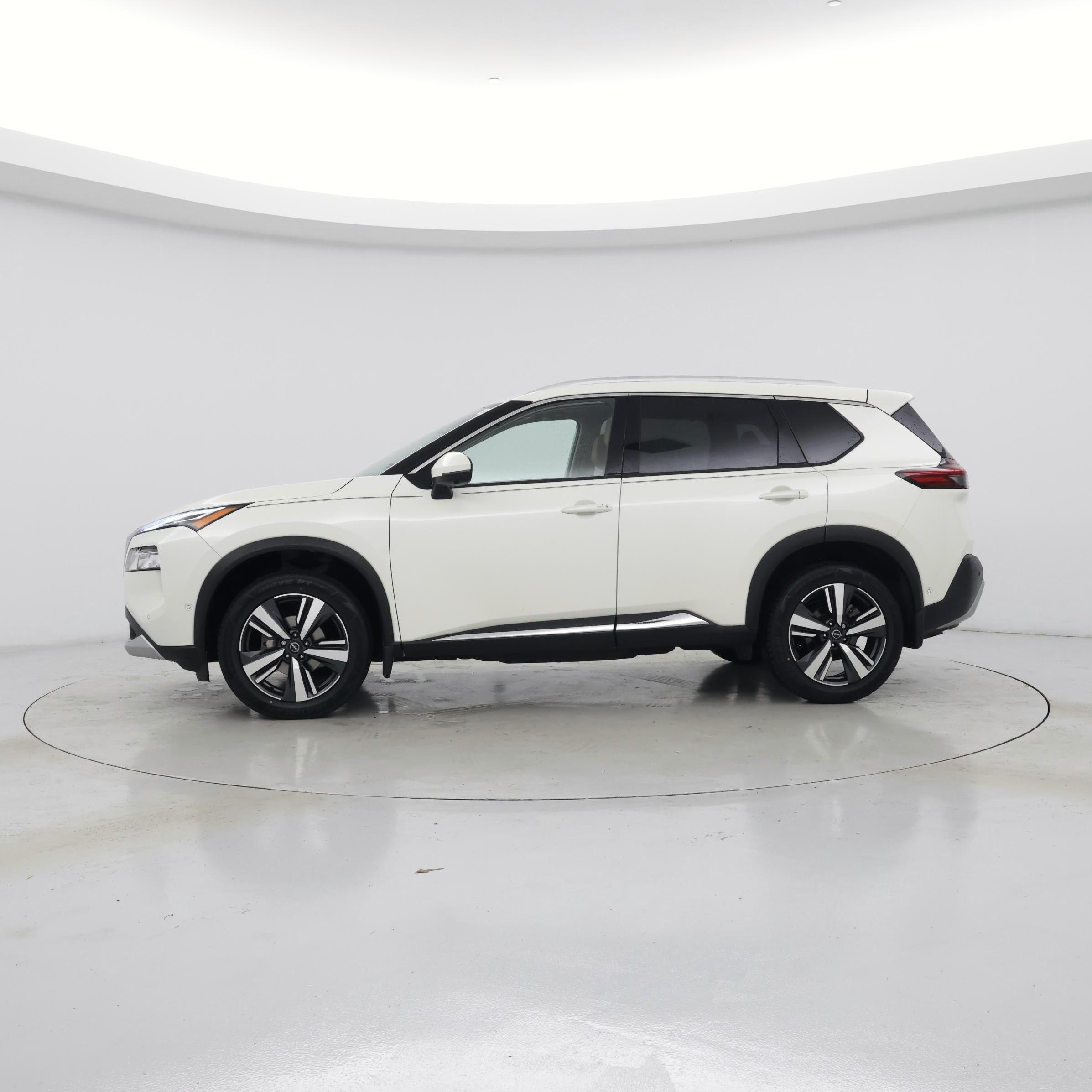Thumbnail: 2023 Nissan Rogue - 3
