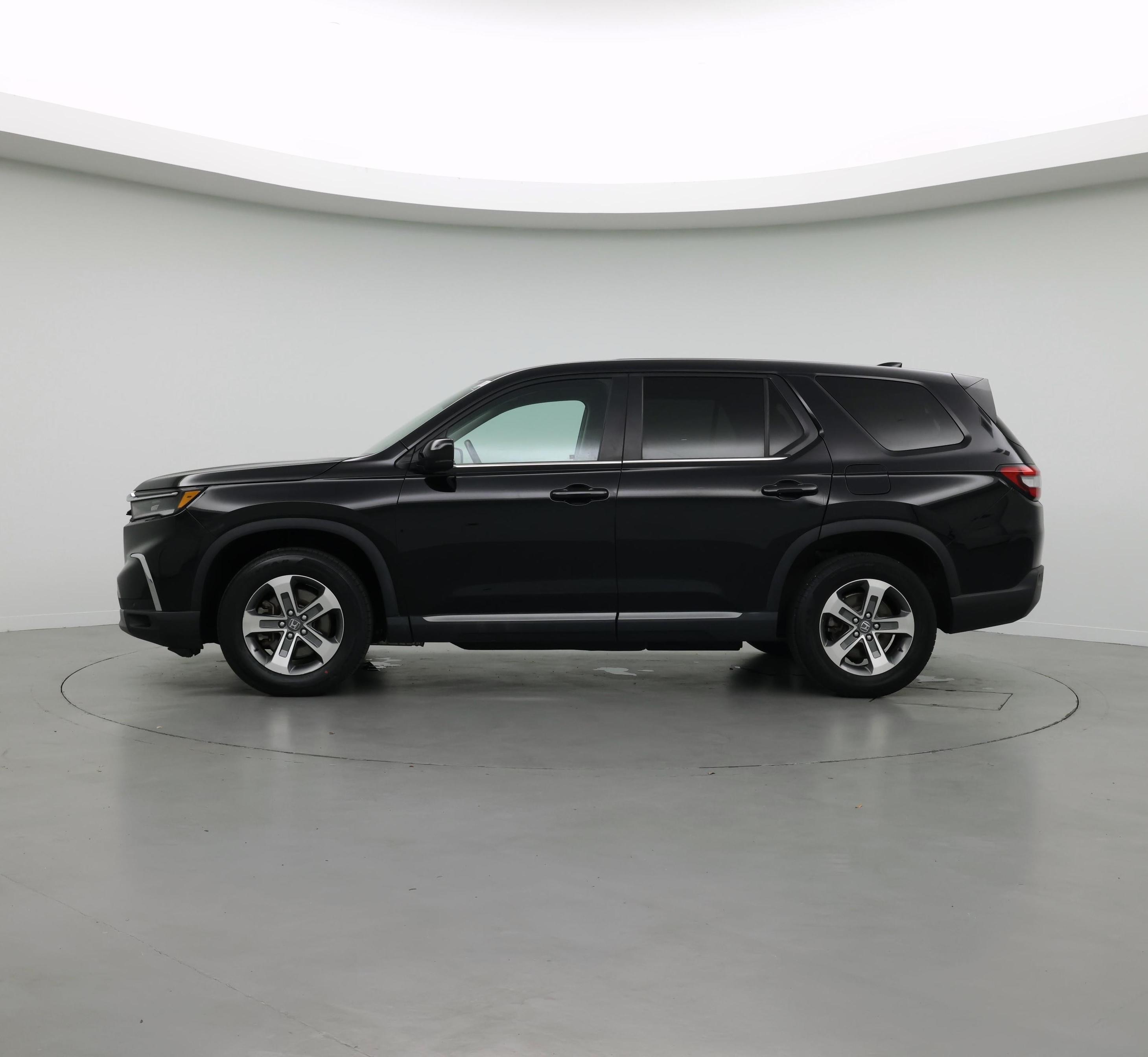 Thumbnail: 2023 Honda Pilot - 3