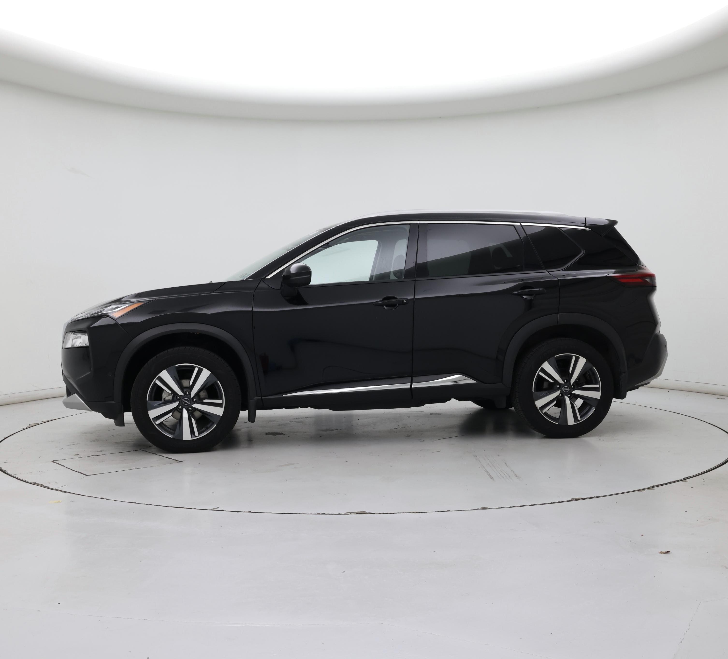 Thumbnail: 2023 Nissan Rogue - 3