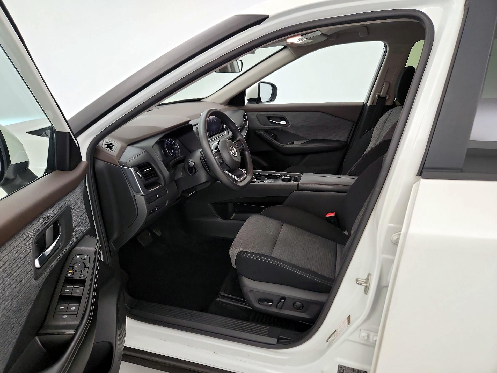 Thumbnail: 2023 Nissan Rogue - 11