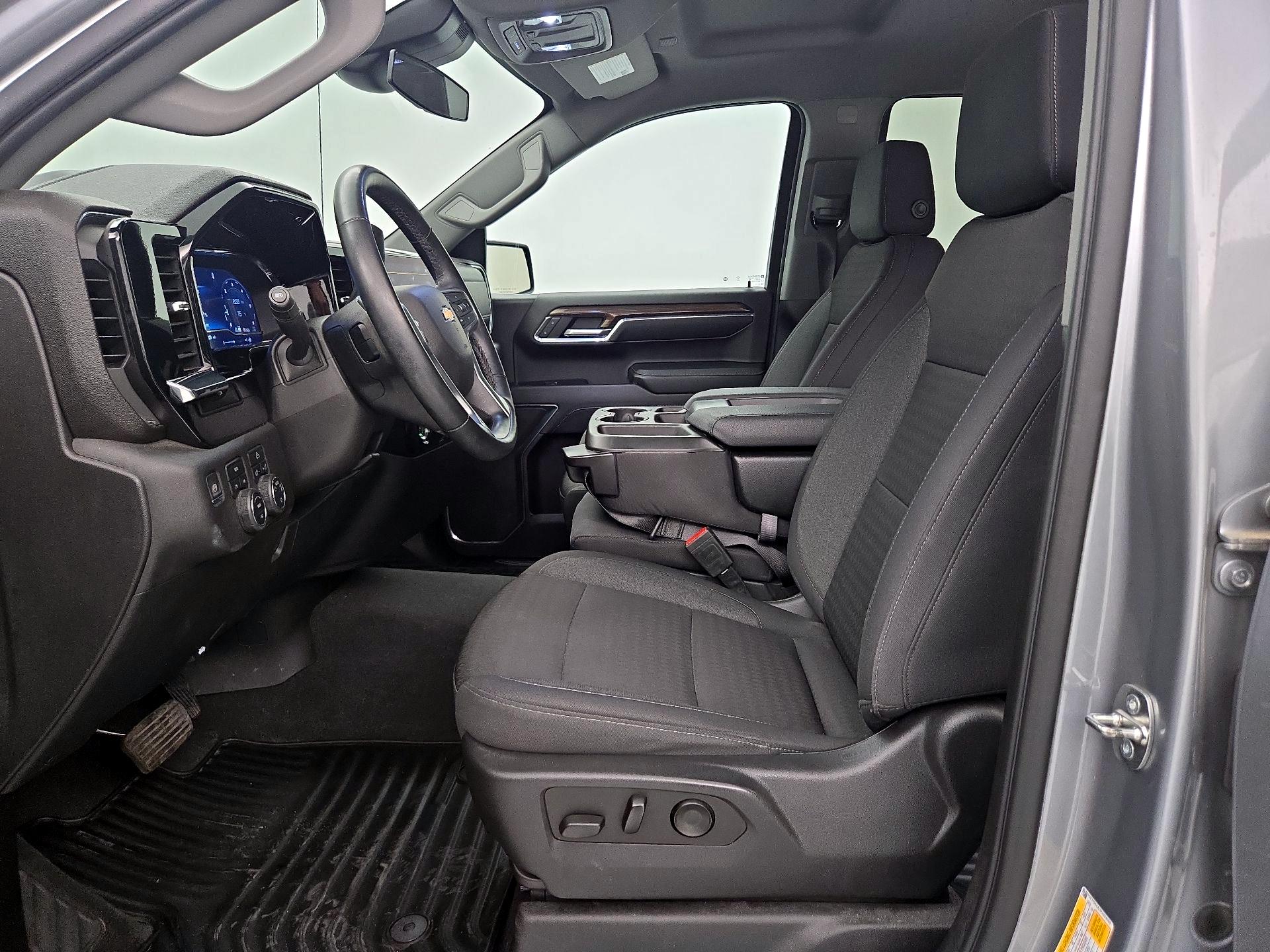 Thumbnail: 2023 Chevrolet Silverado 1500 - 11
