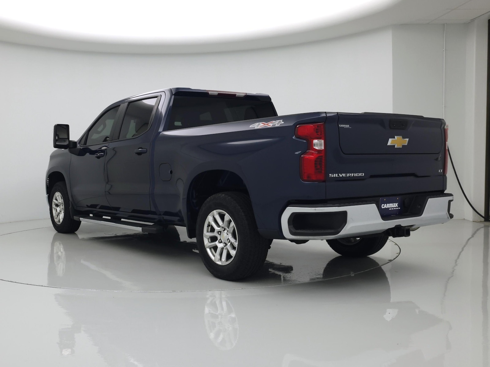 2022 Chevrolet Silverado 1500 LT - Photo 3