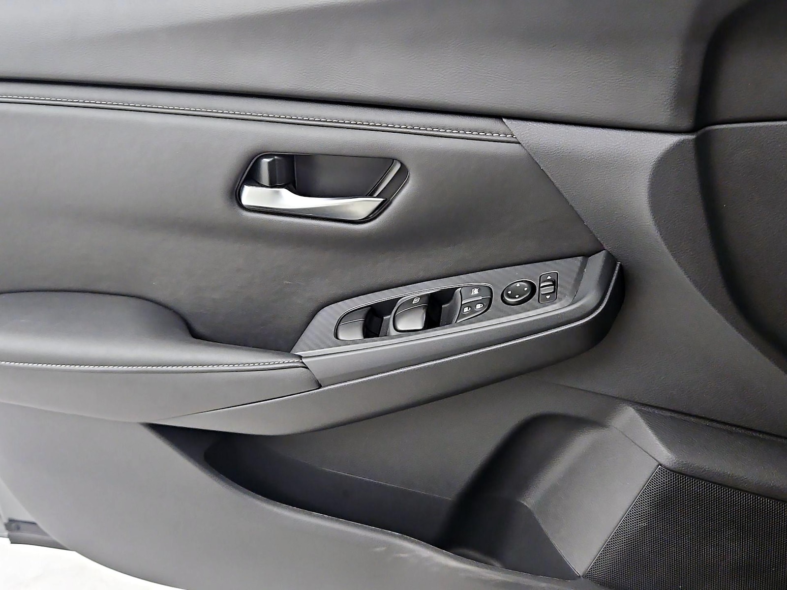 2024 Nissan Sentra SV - Photo 13