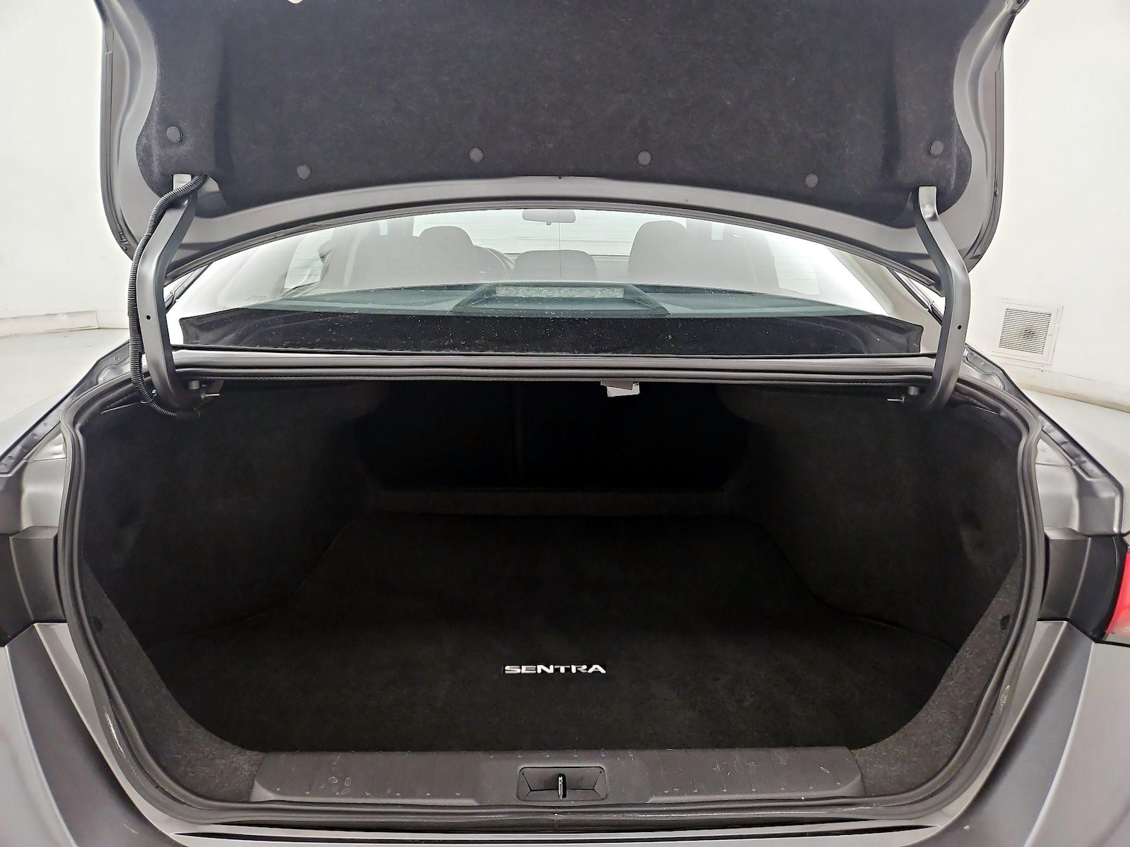 2024 Nissan Sentra SV - Photo 21