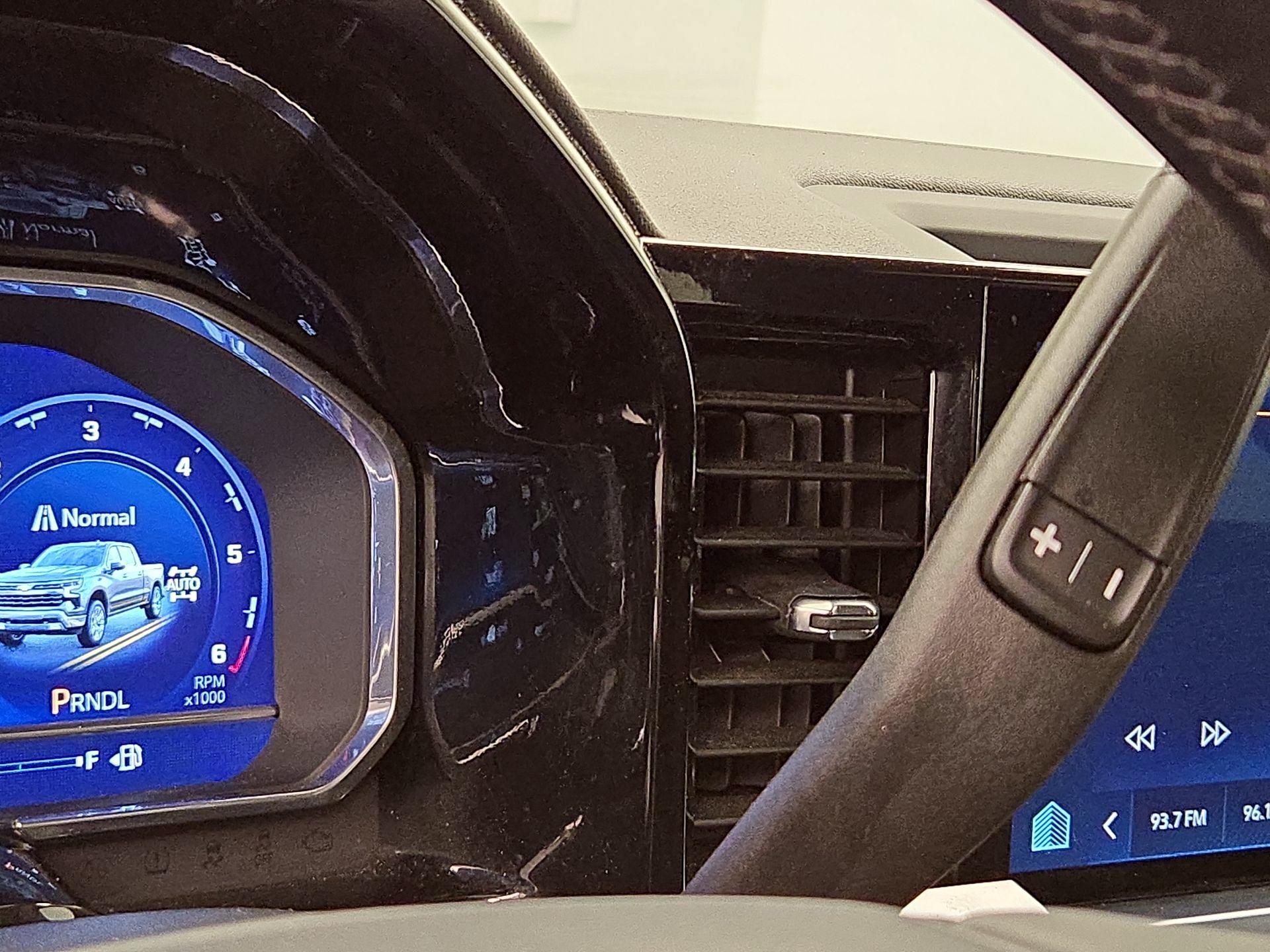 Thumbnail: 2023 Chevrolet Silverado 1500 - 18