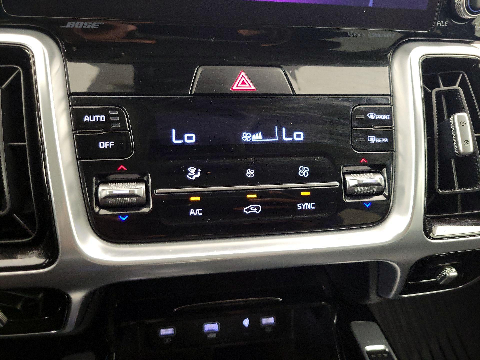 Thumbnail: 2022 Kia Sorento - 17