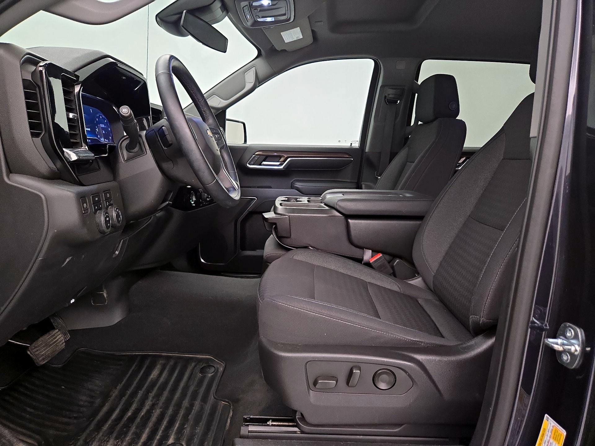 Thumbnail: 2023 Chevrolet Silverado 1500 - 11