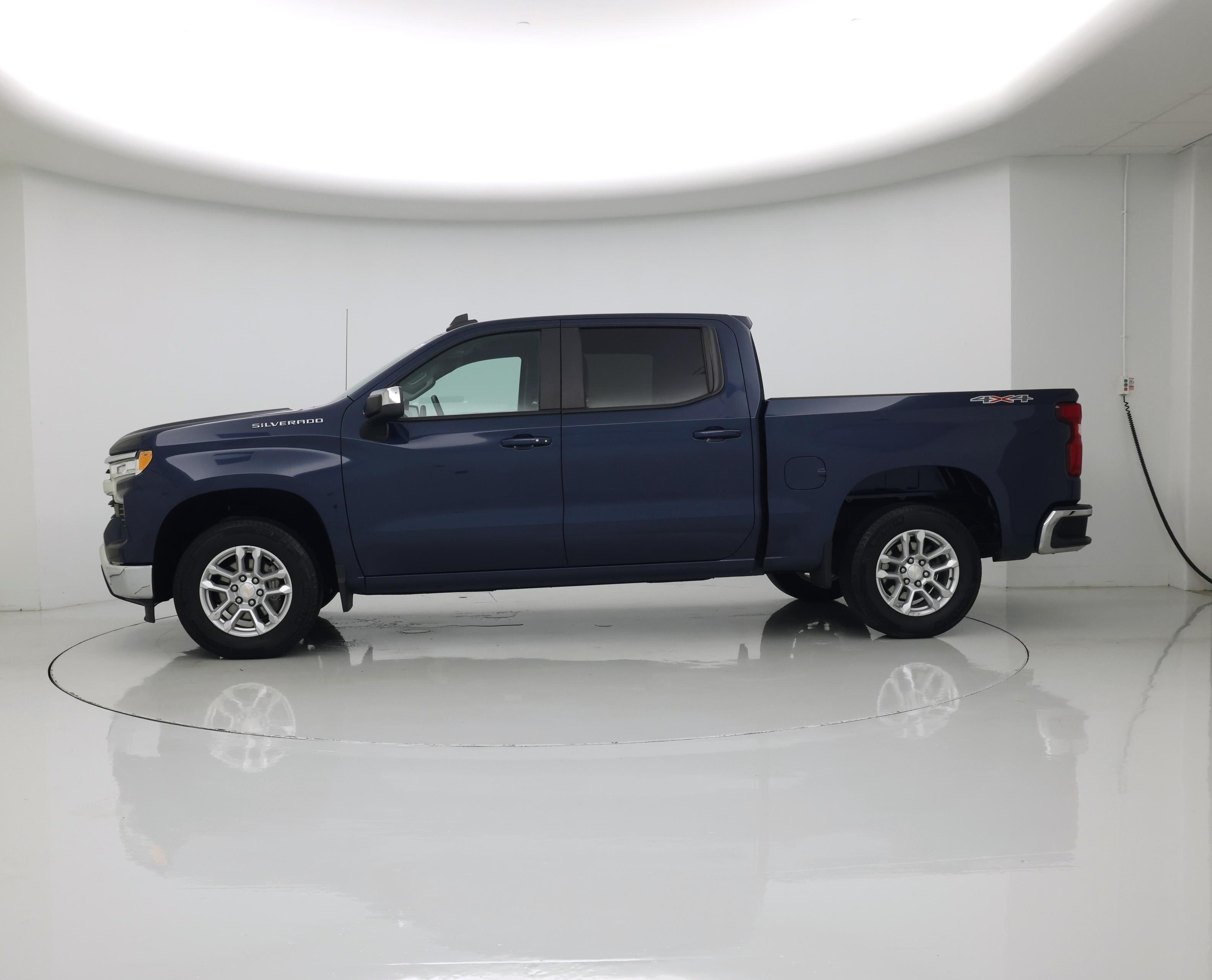 Thumbnail: 2023 Chevrolet Silverado 1500 - 3
