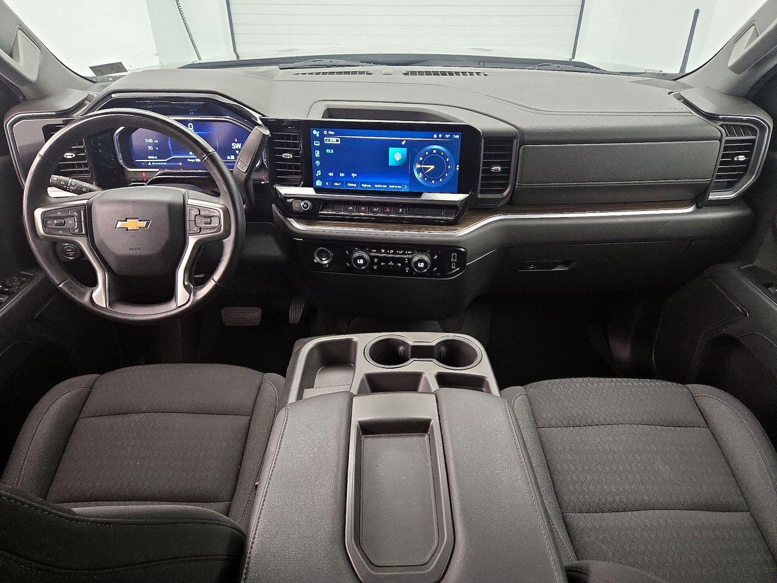 2023 Chevrolet Silverado 1500 LT - Photo 10