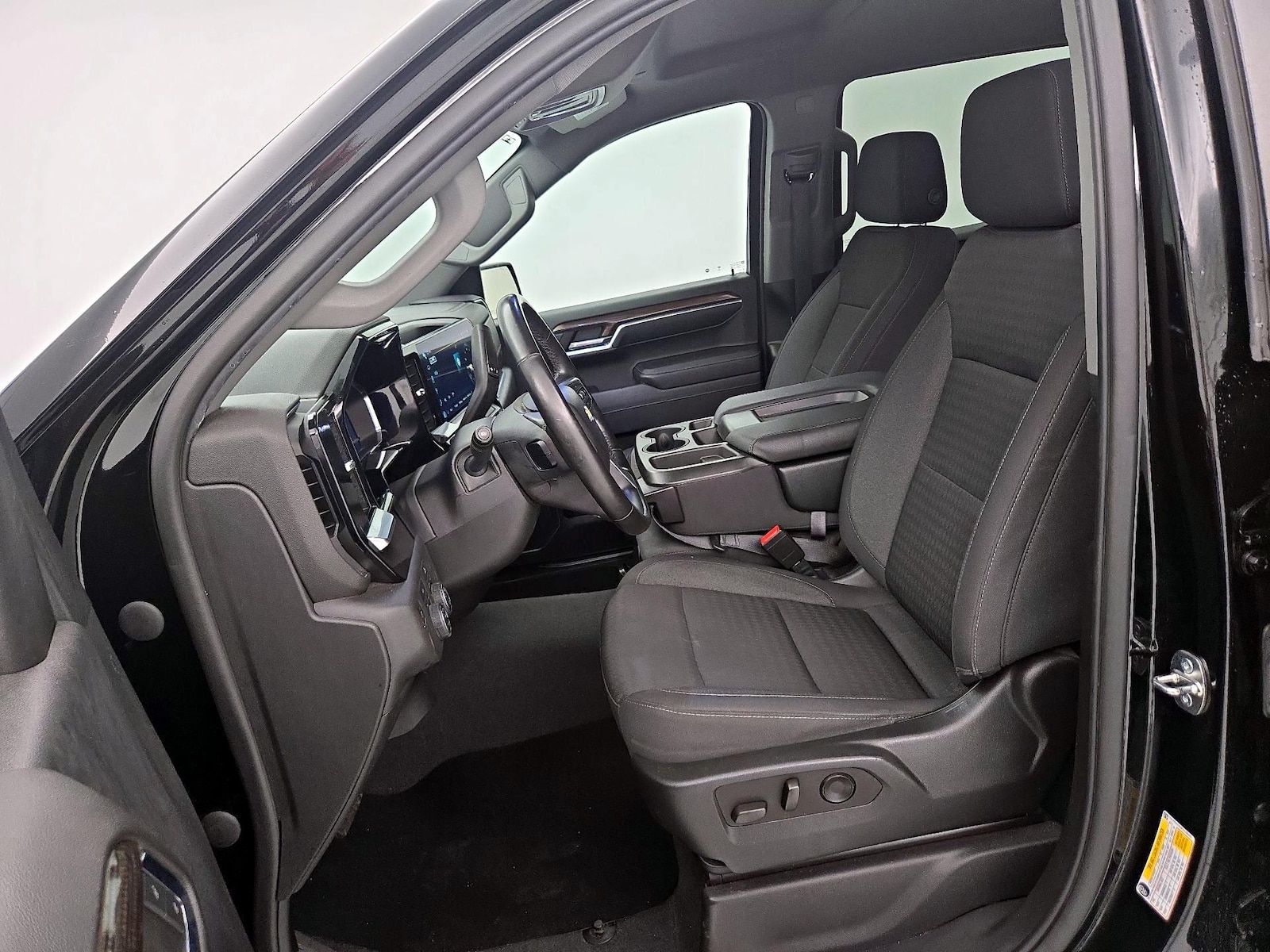 2023 Chevrolet Silverado 1500 LT - Photo 12