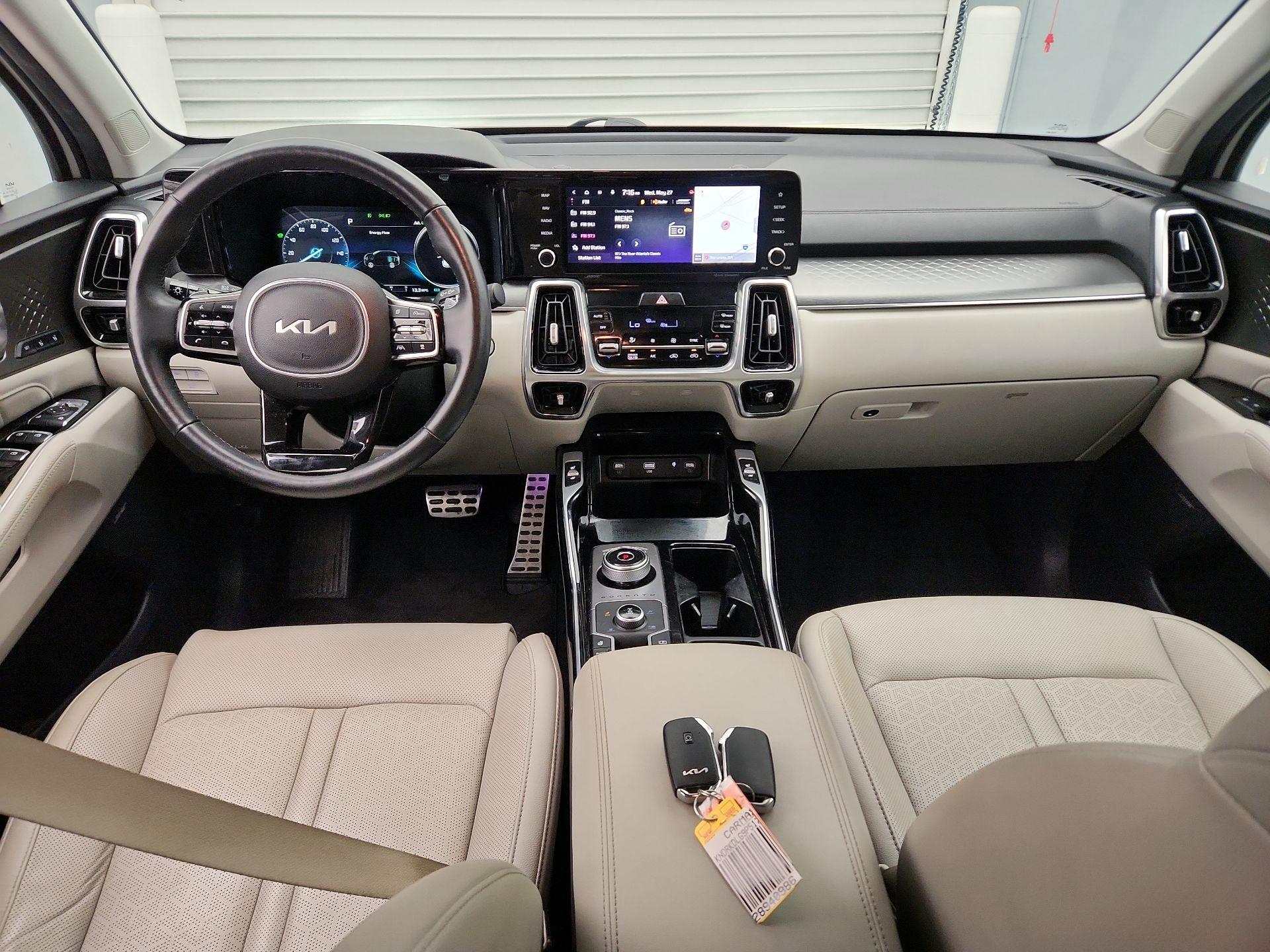 Thumbnail: 2023 Kia Sorento - 9