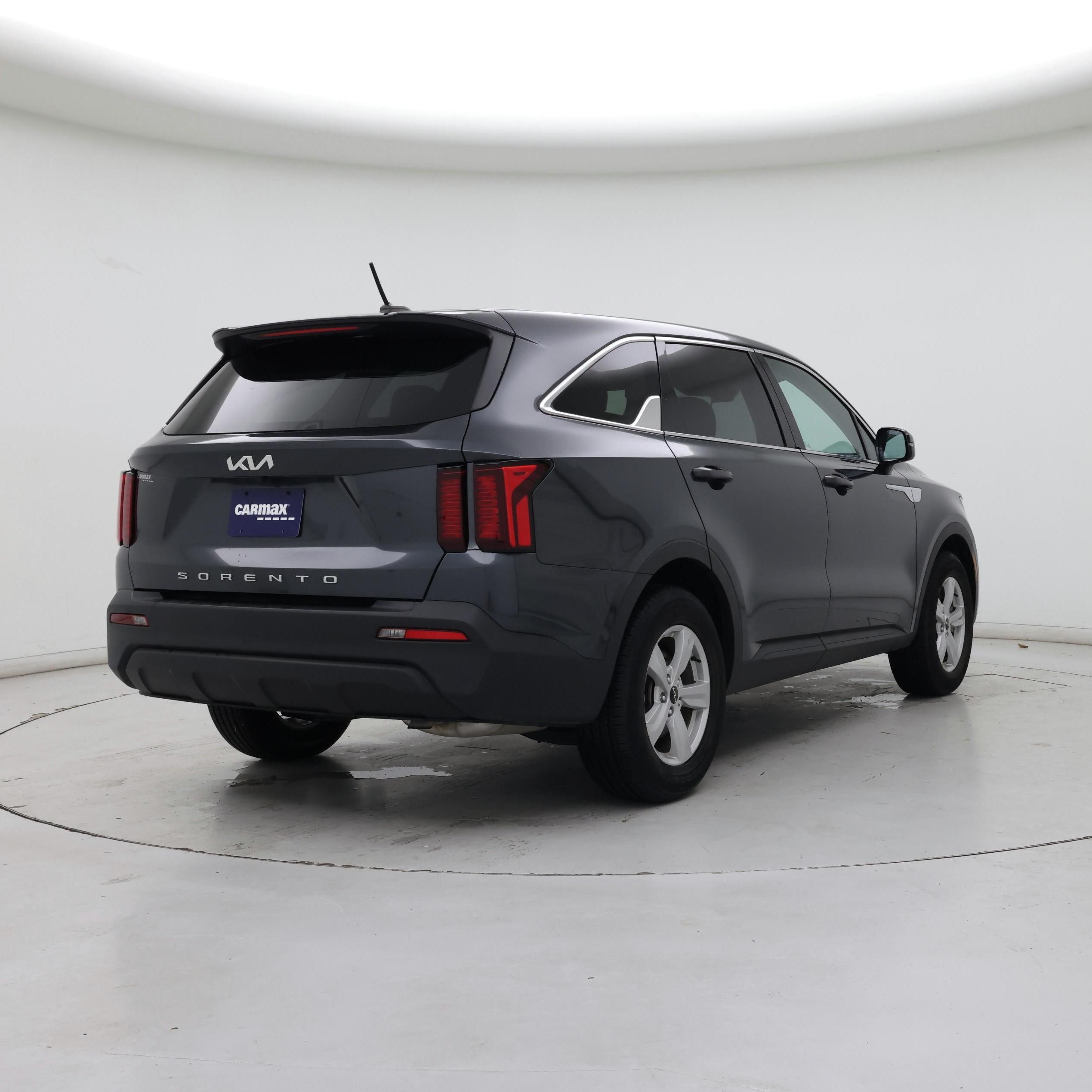 Thumbnail: 2022 Kia Sorento - 8
