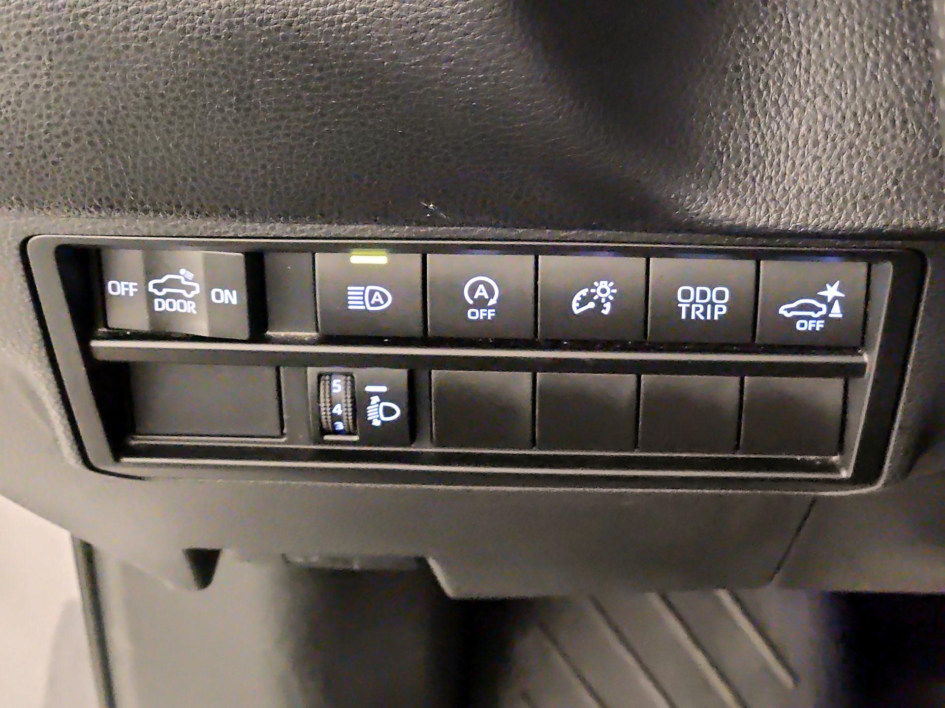 Thumbnail: 2024 Toyota Tundra - 13