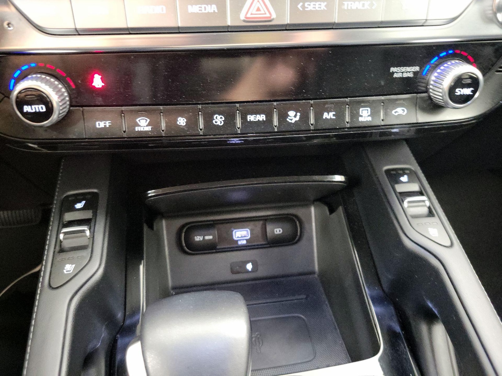 2022 Kia Telluride EX - Photo 17