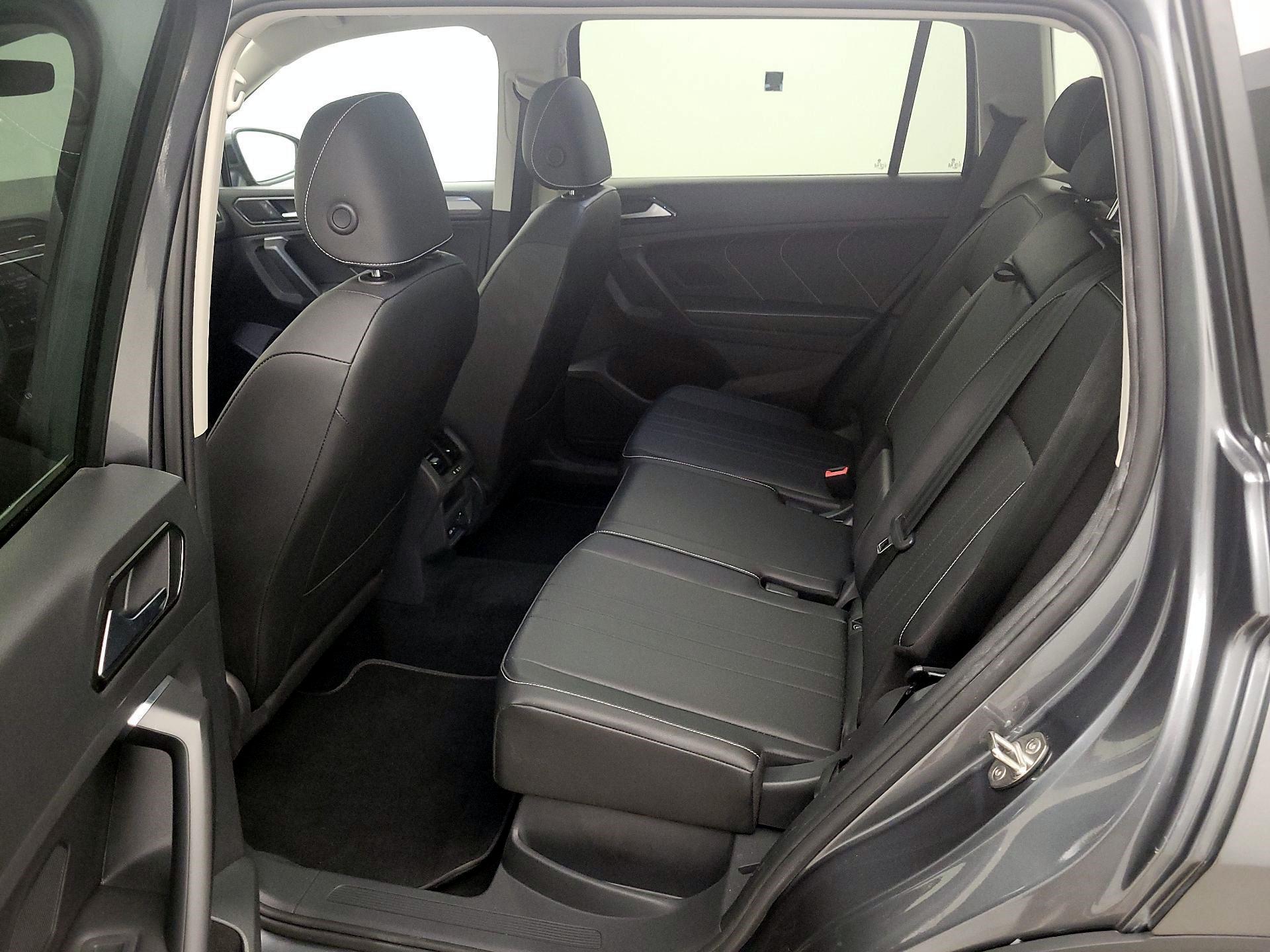 Thumbnail: 2023 Volkswagen Tiguan - 20