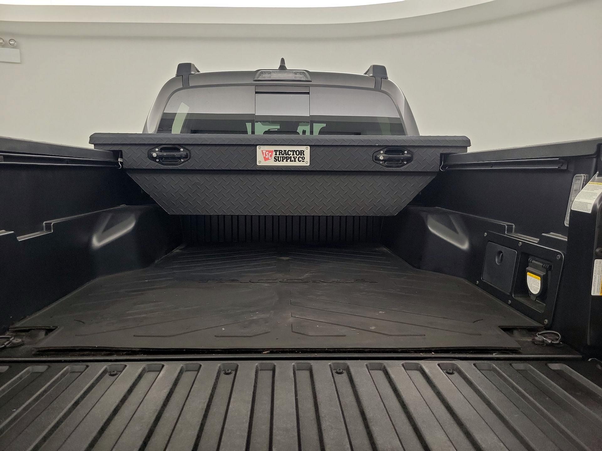 Thumbnail: 2022 Toyota Tacoma - 20