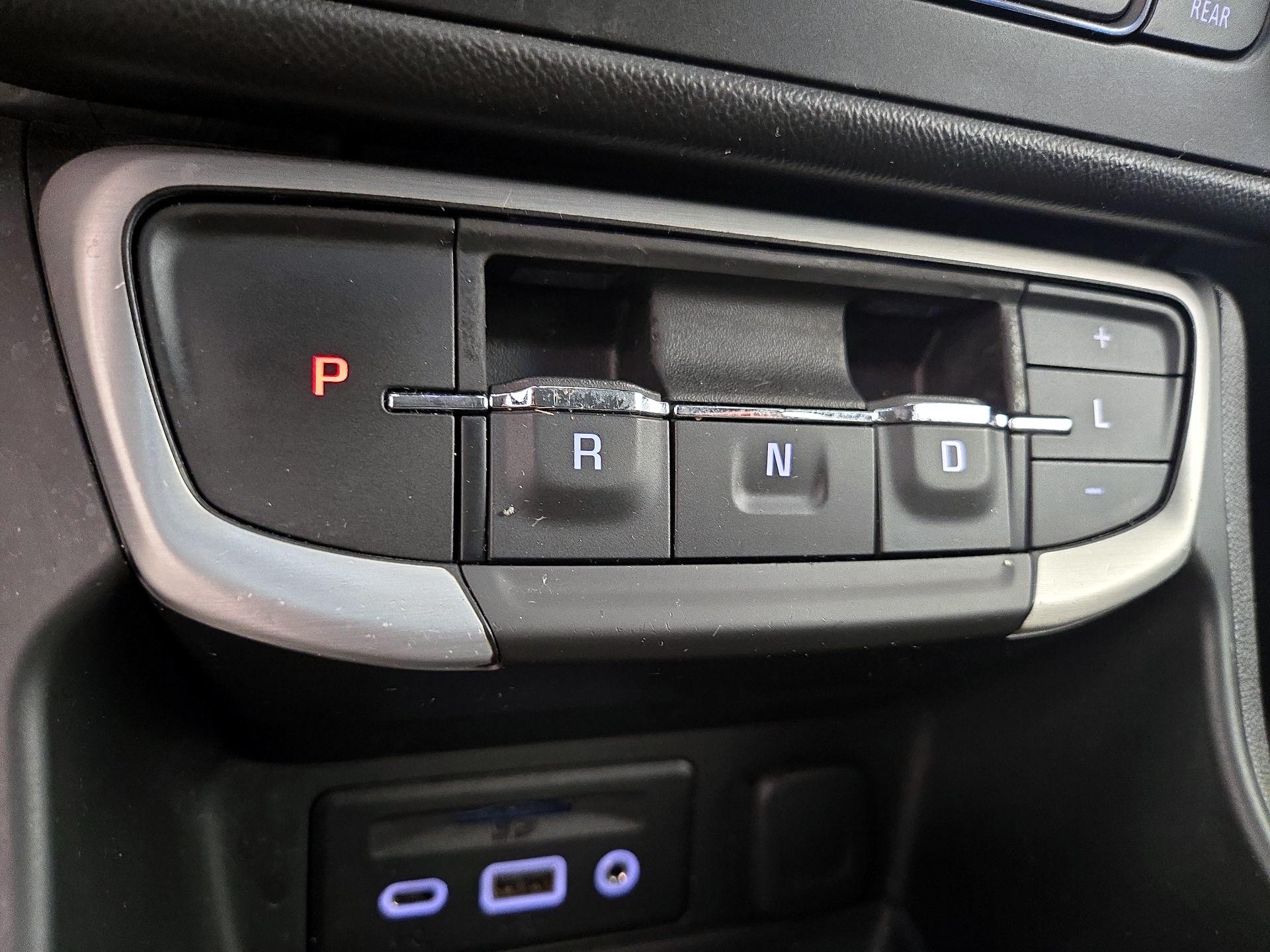 Thumbnail: 2022 GMC Terrain - 17