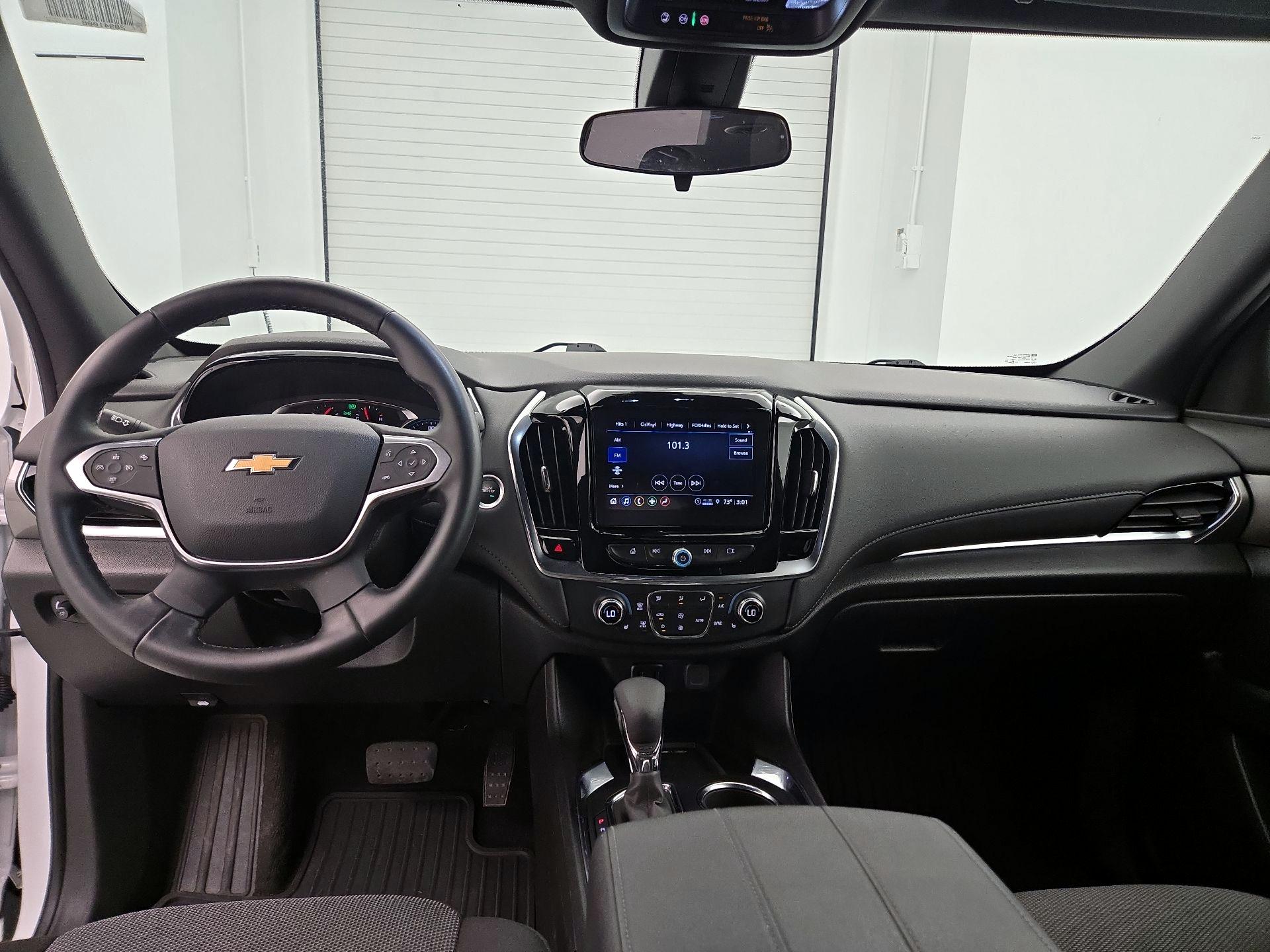Thumbnail: 2023 Chevrolet Traverse - 9