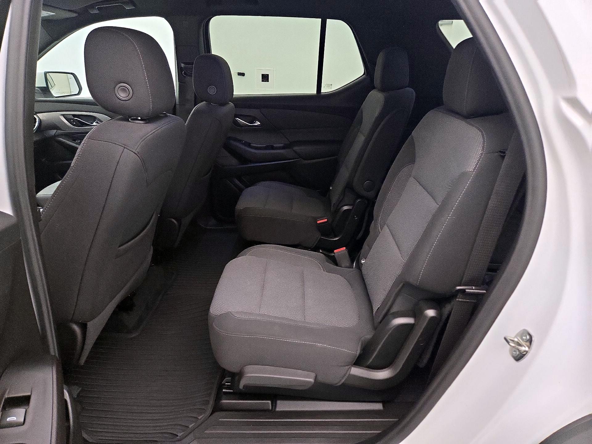Thumbnail: 2023 Chevrolet Traverse - 19