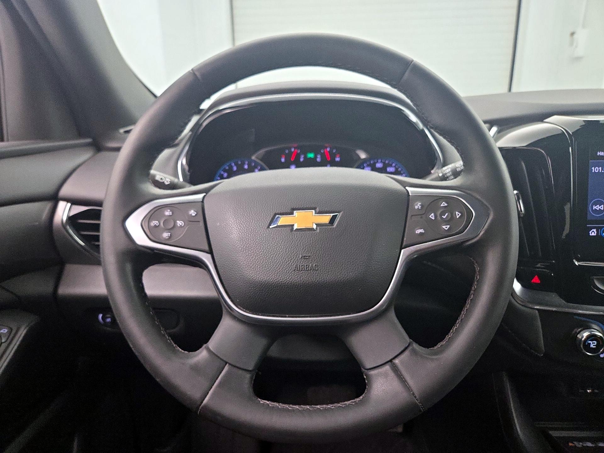 Thumbnail: 2023 Chevrolet Traverse - 10