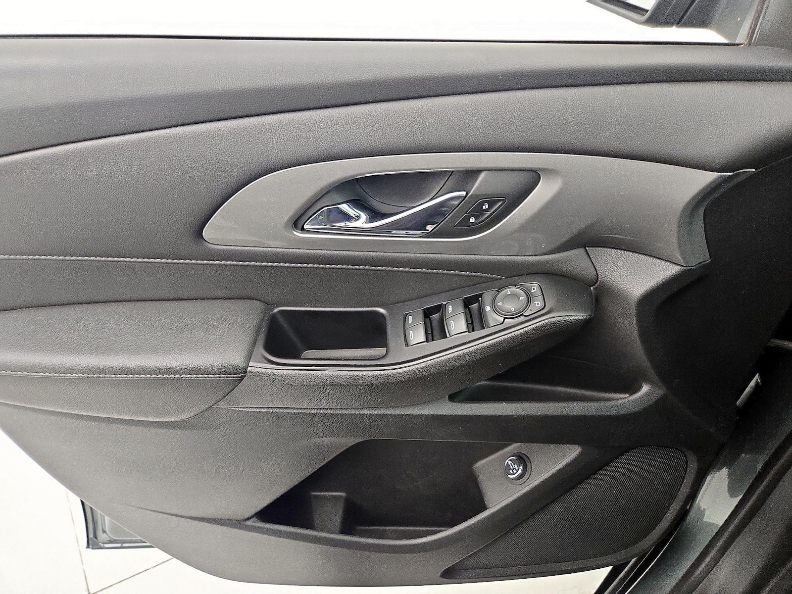 2023 Chevrolet Traverse 1LT - Photo 13