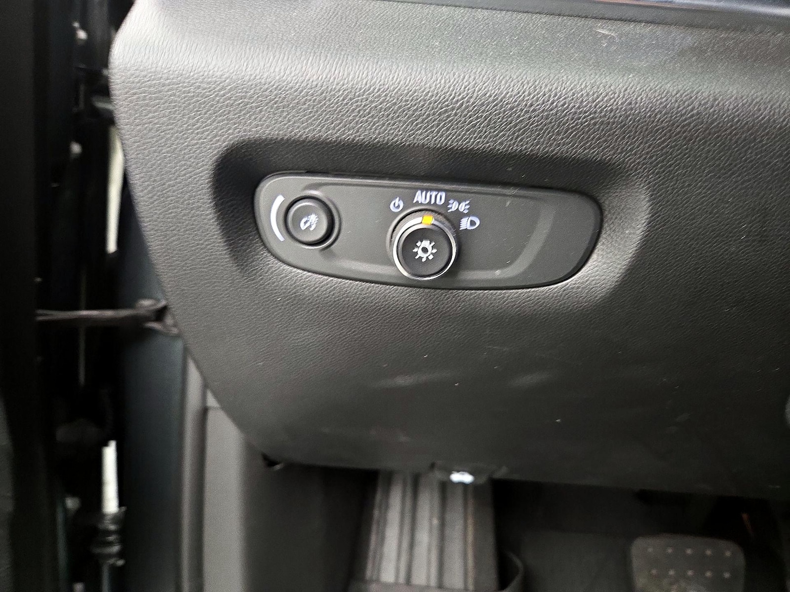 2023 Chevrolet Traverse 1LT - Photo 14